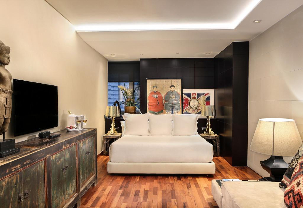 Double Single Executive