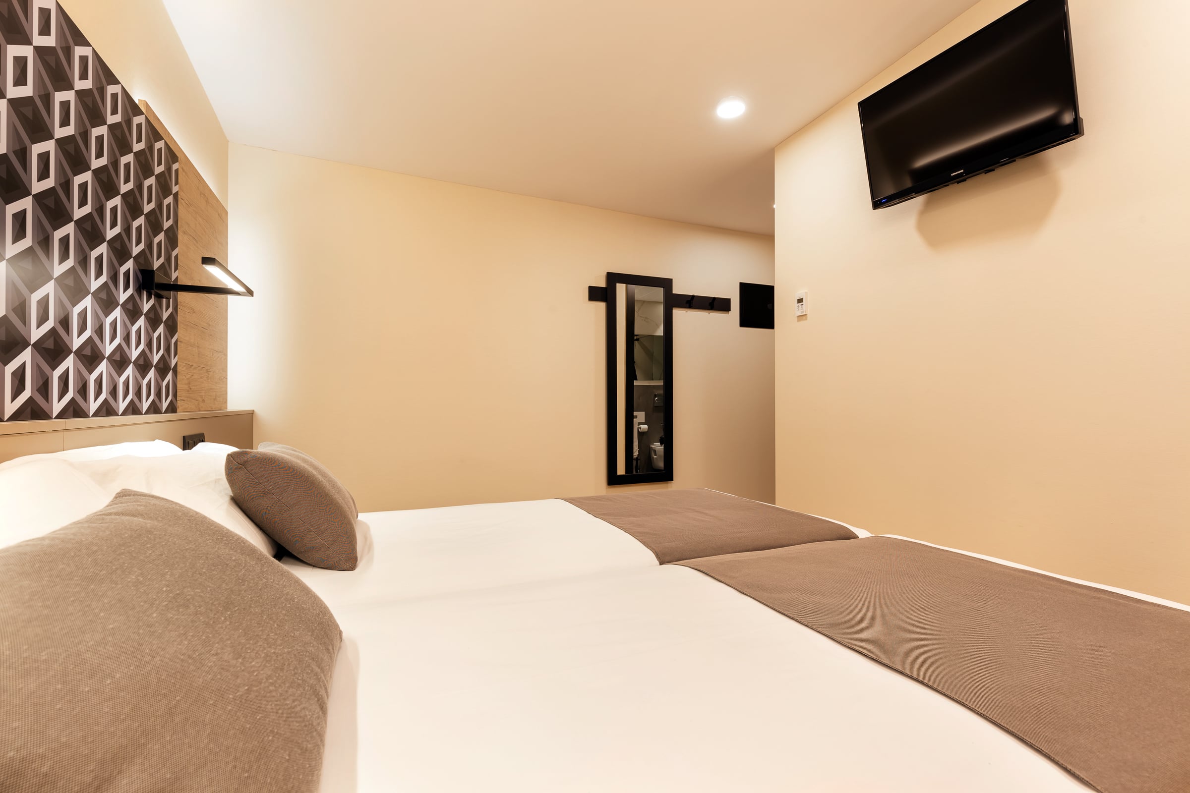 Double or Twin Standard