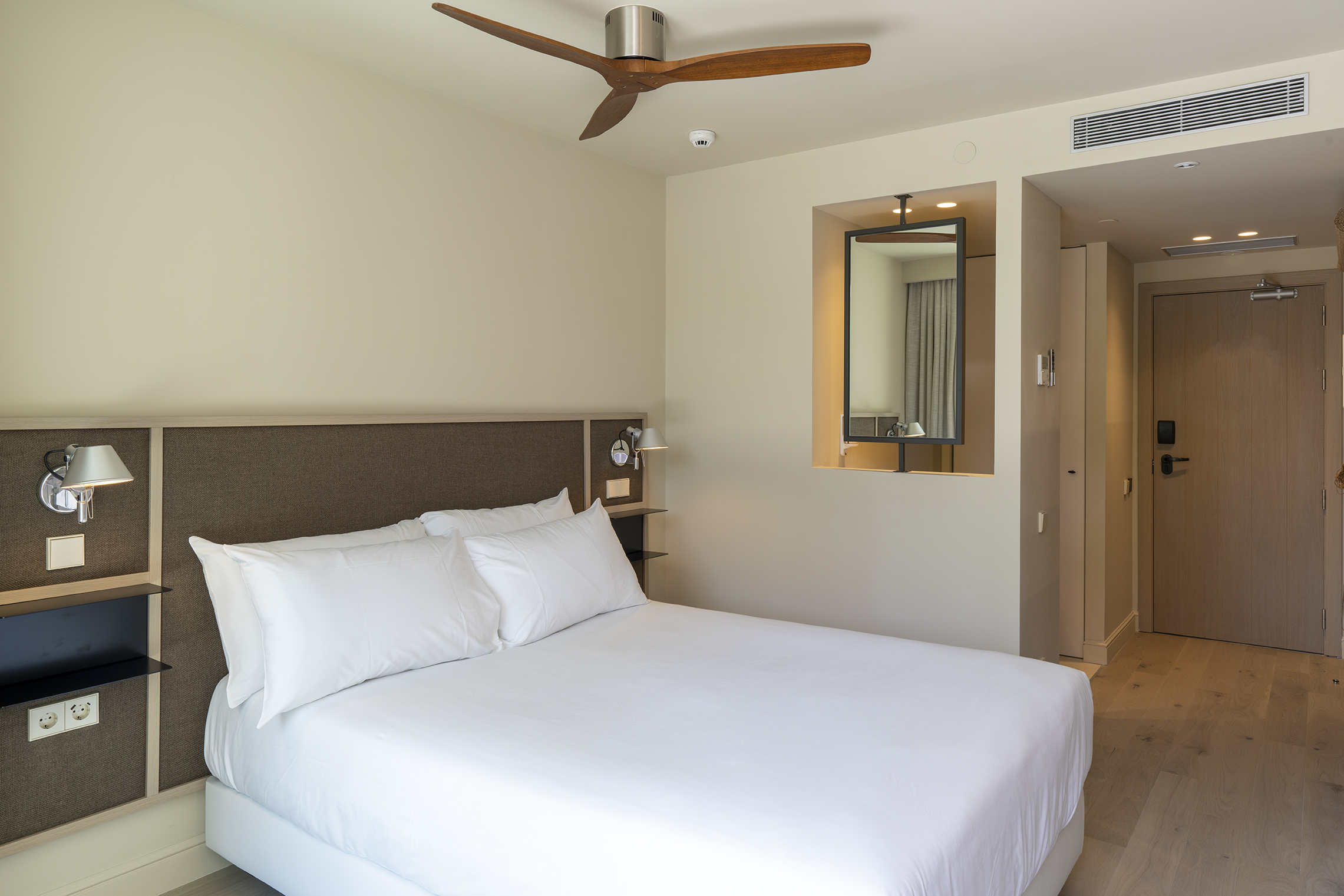 Double or Twin Standard