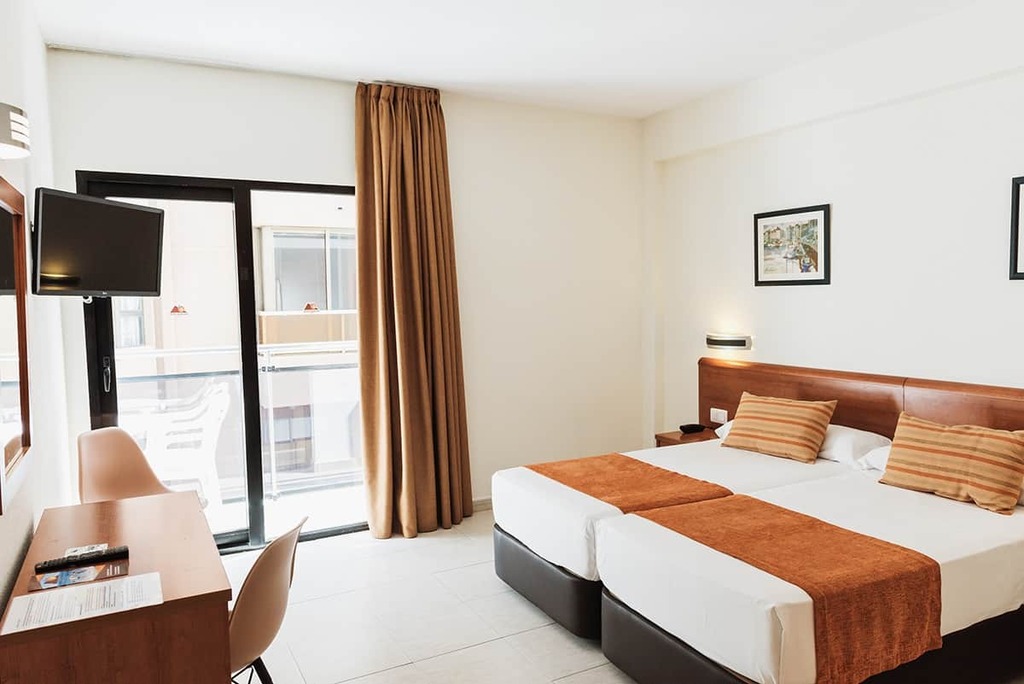 Double or Twin Side Sea View