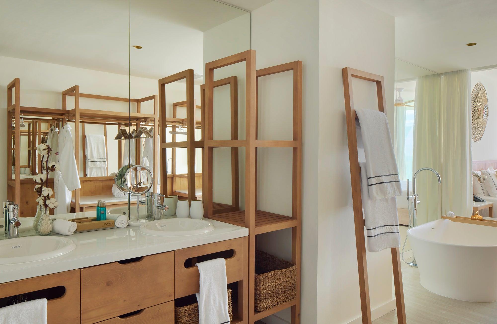 Junior Suite with Views