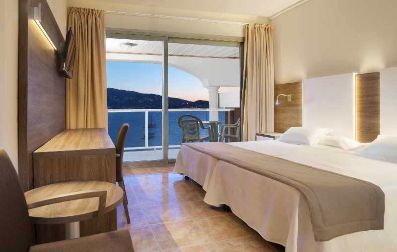 Double or Twin Sea View