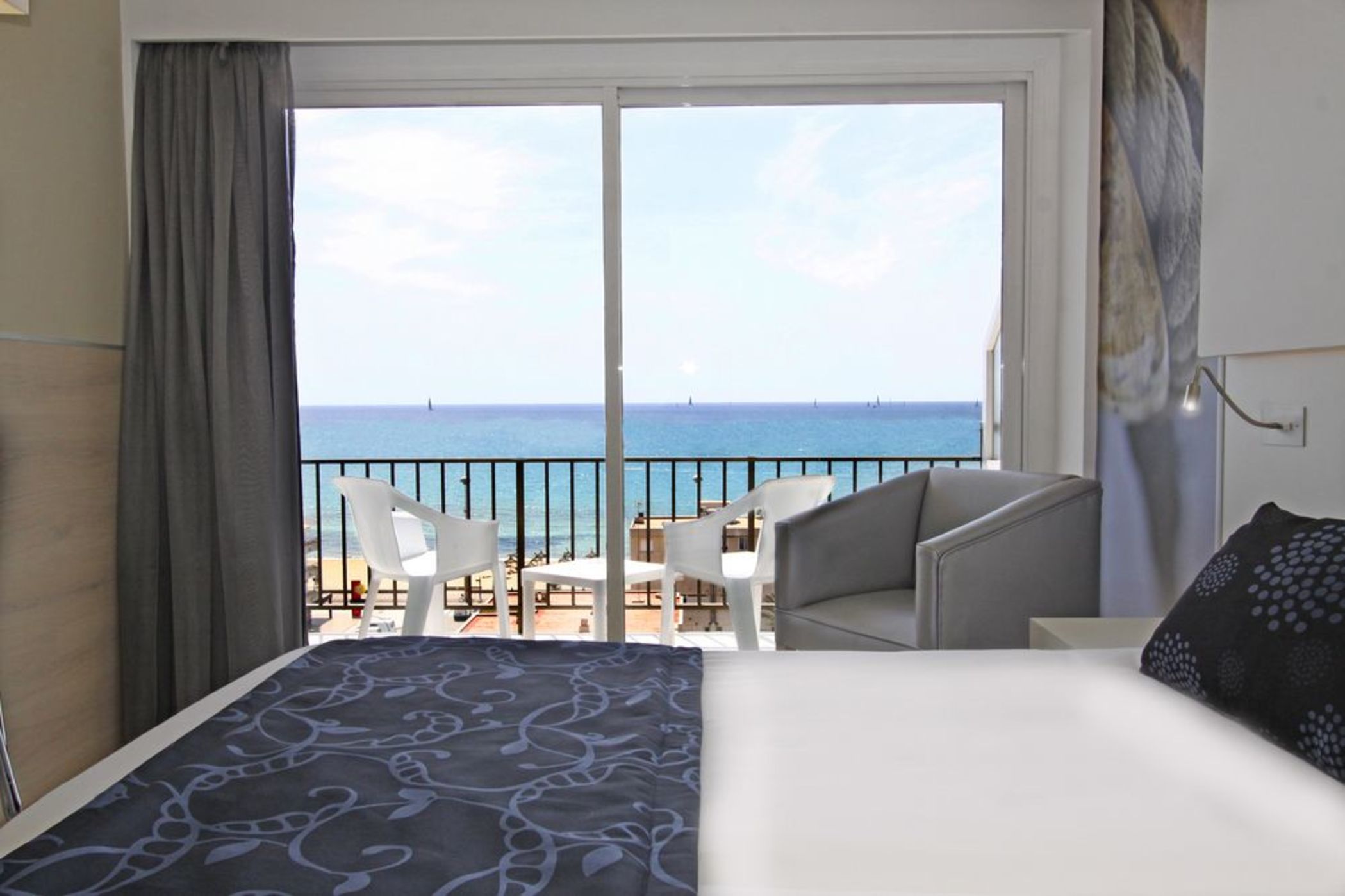 Double Single Sea View