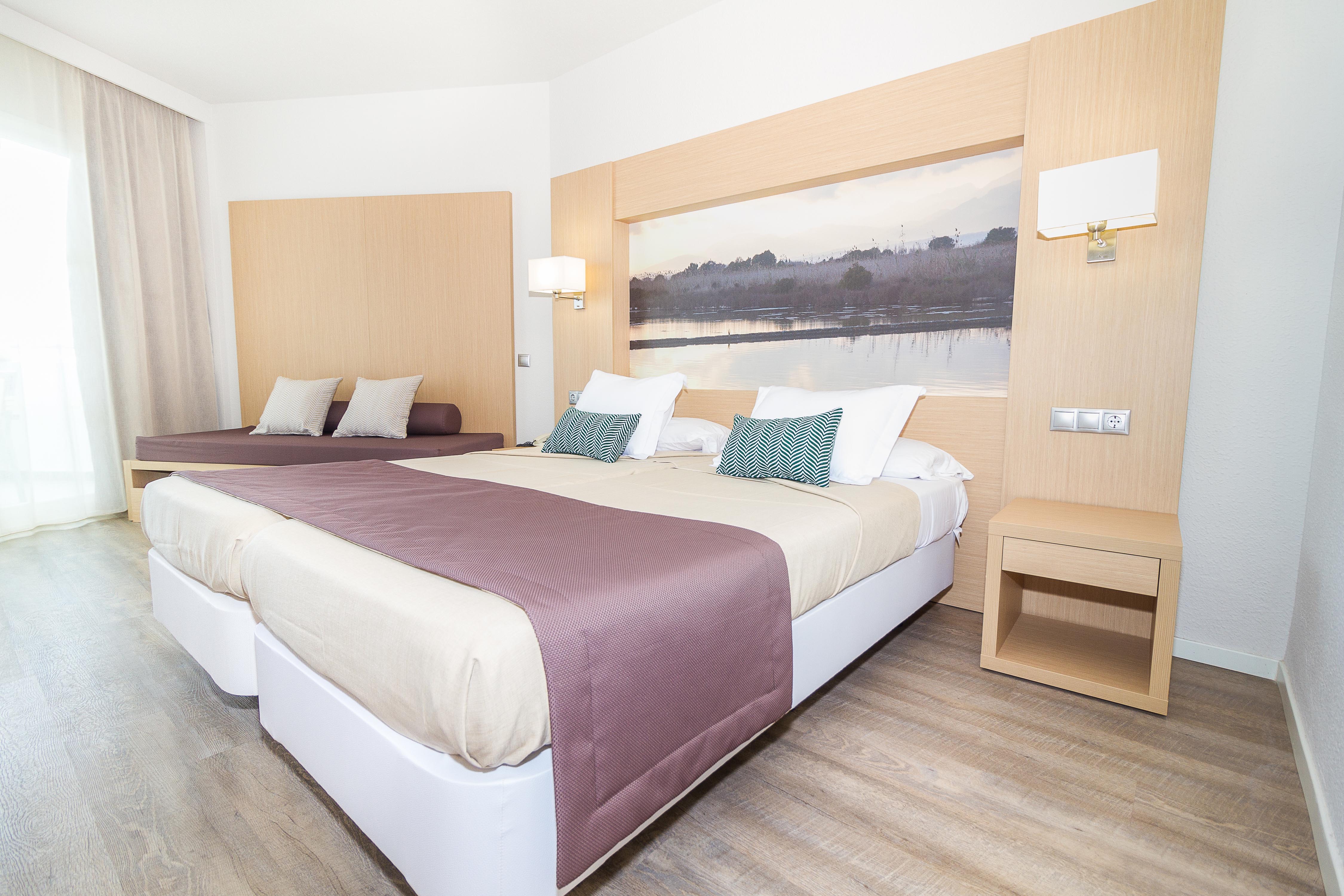 Double or Twin Standard