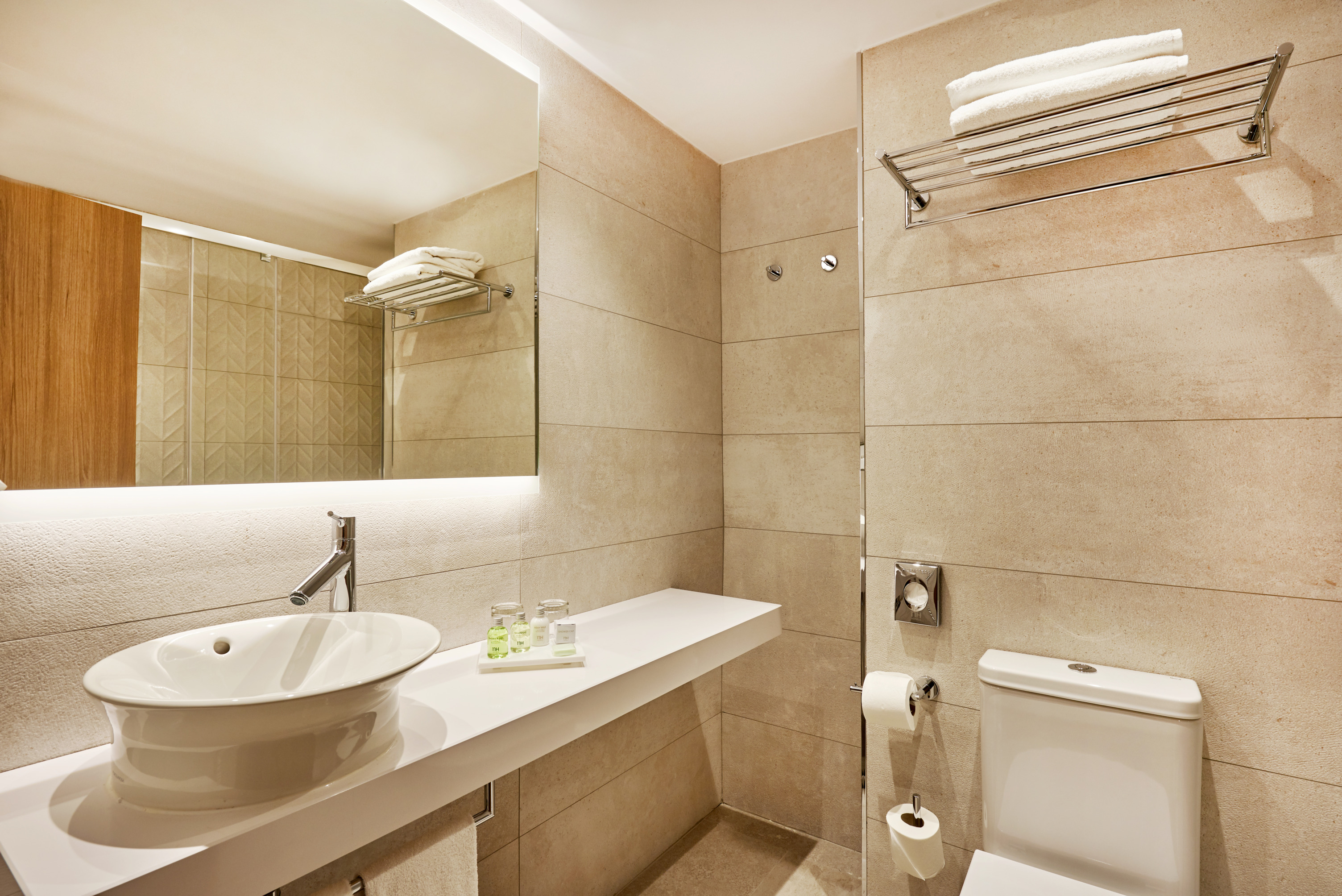 Family Room Capacity 3