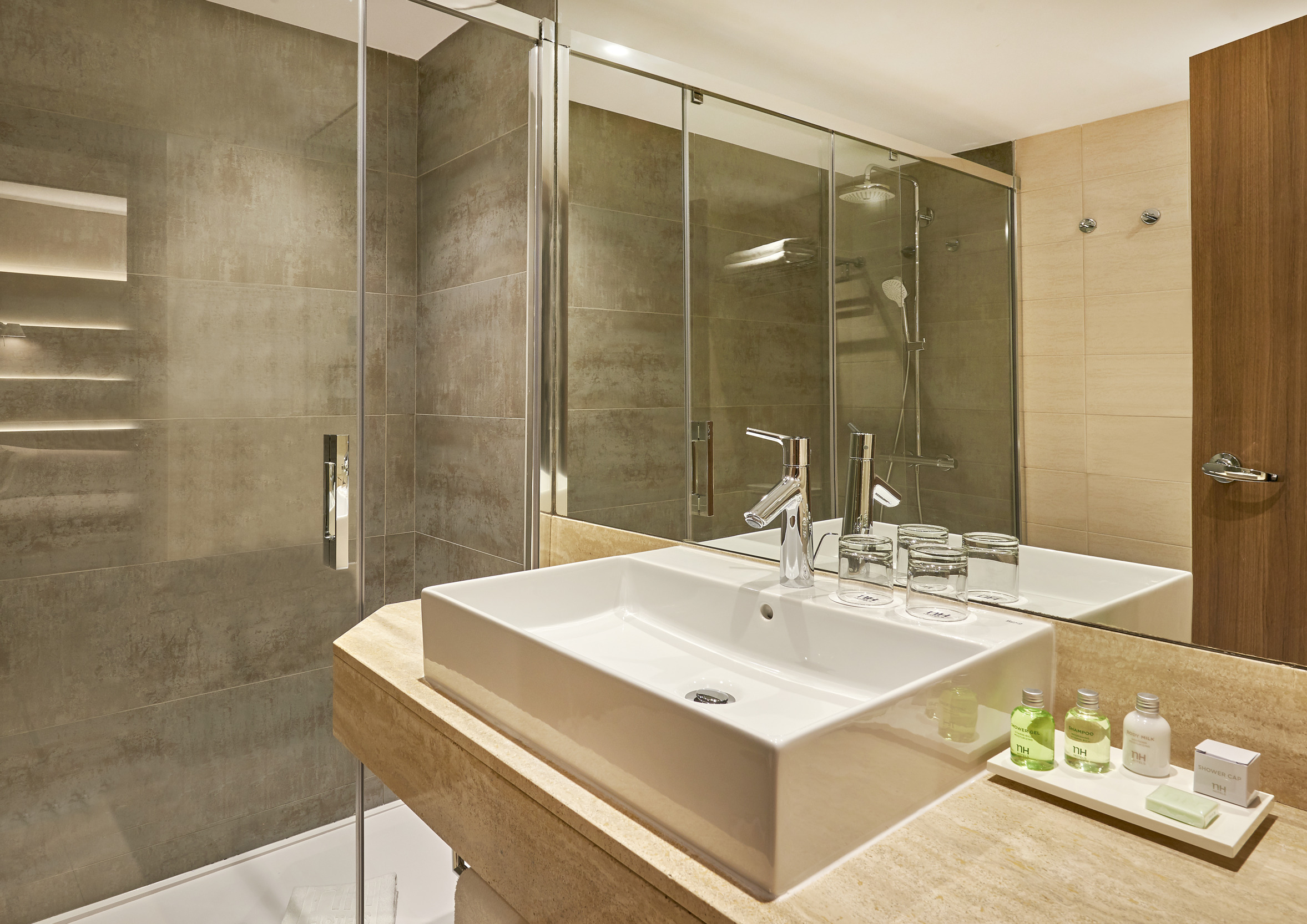 Family Room Capacity 3