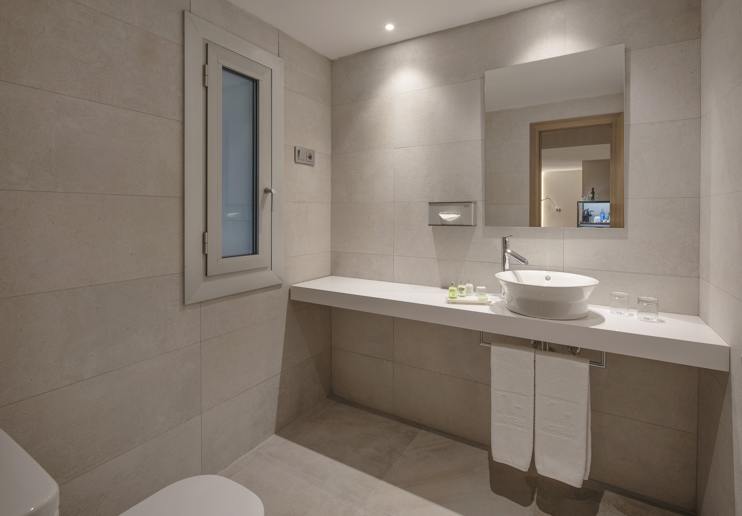 Family Room Capacity 4