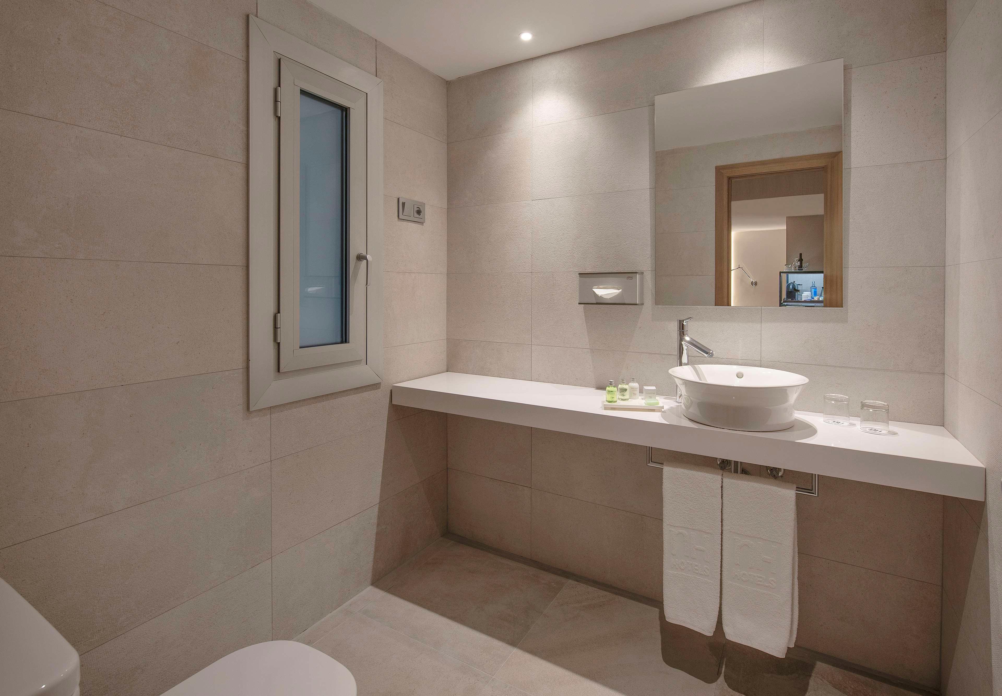 Family Room Capacity 4