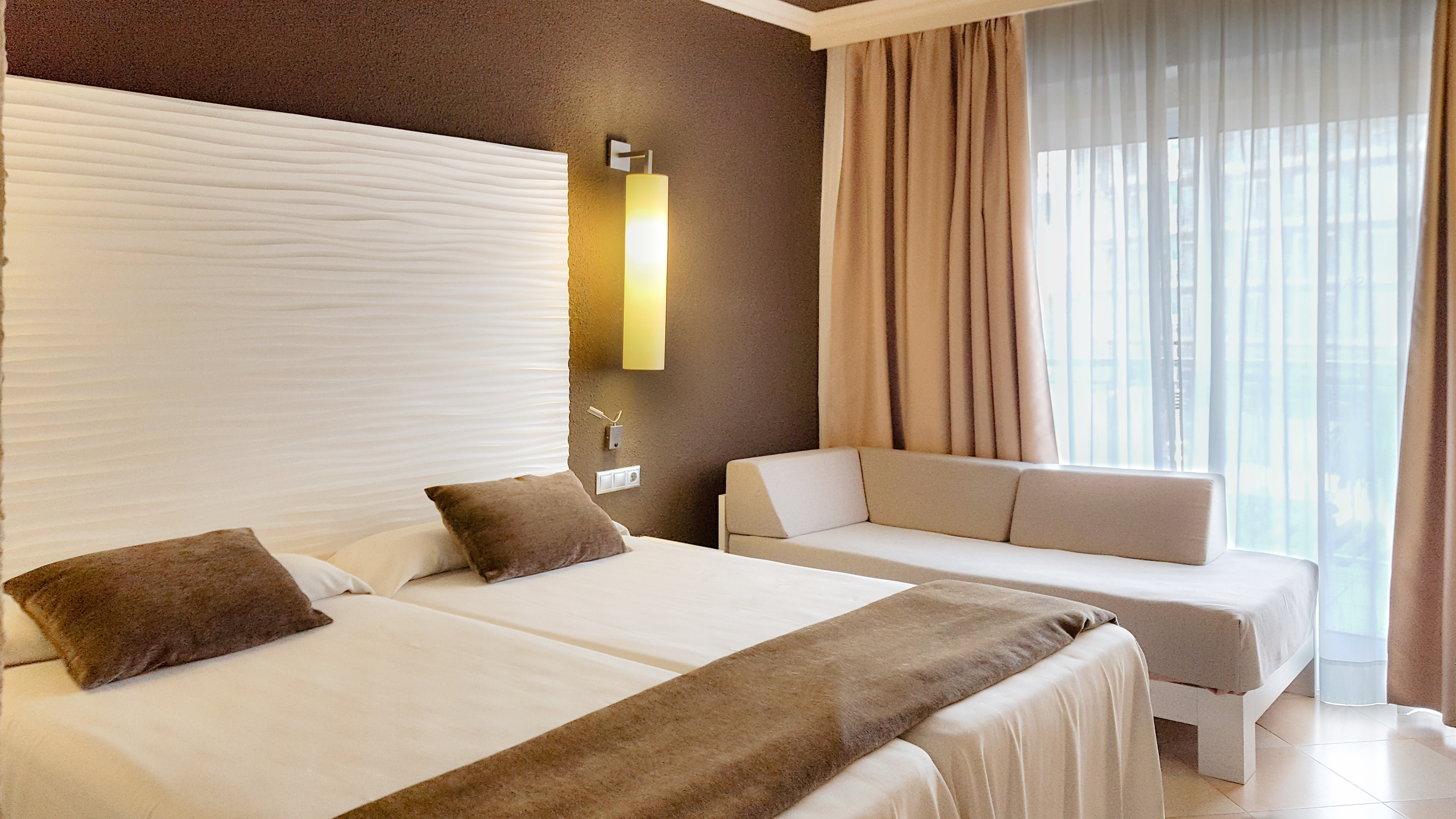 Double or Twin Standard