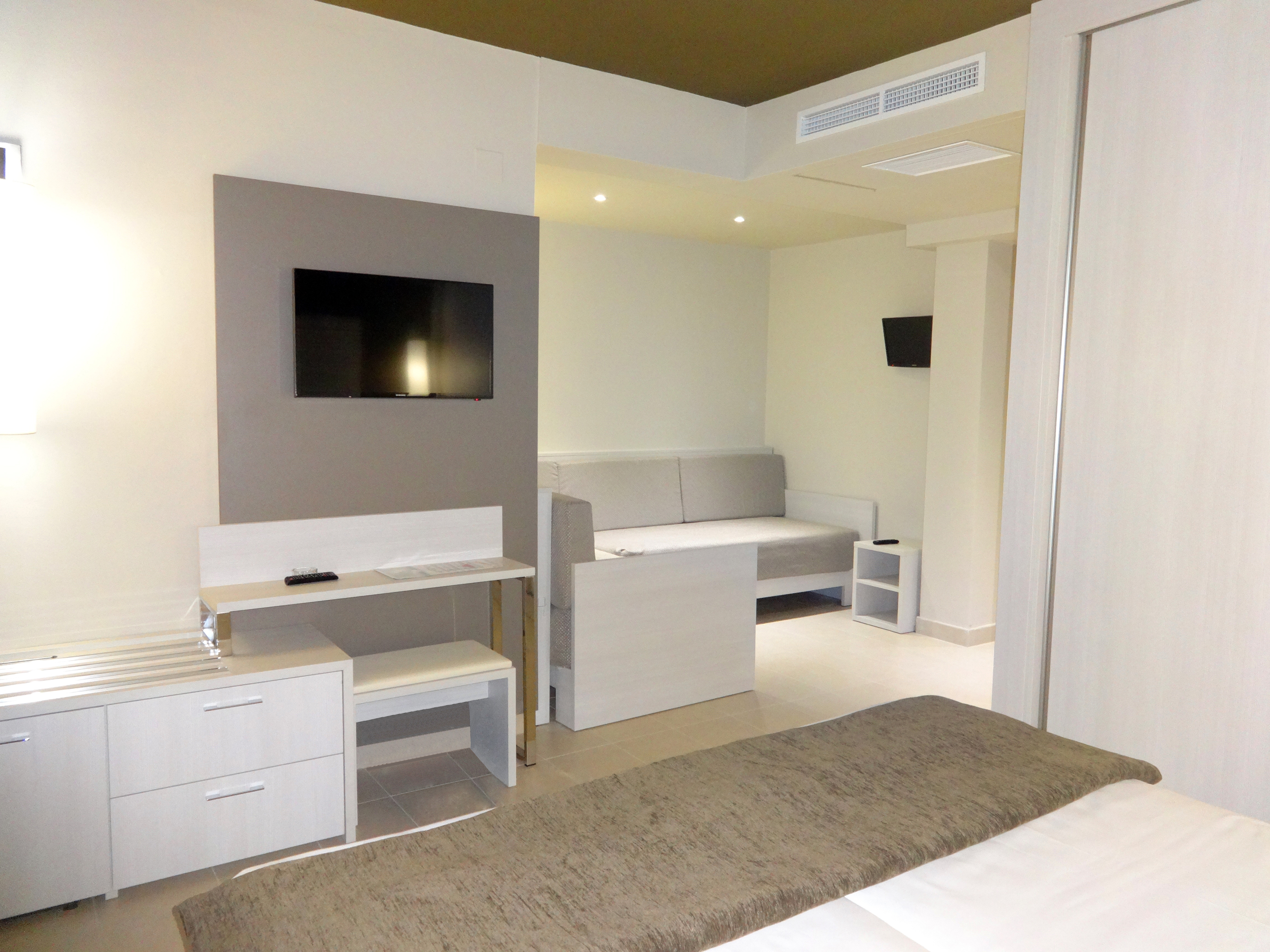 Family Room Standard