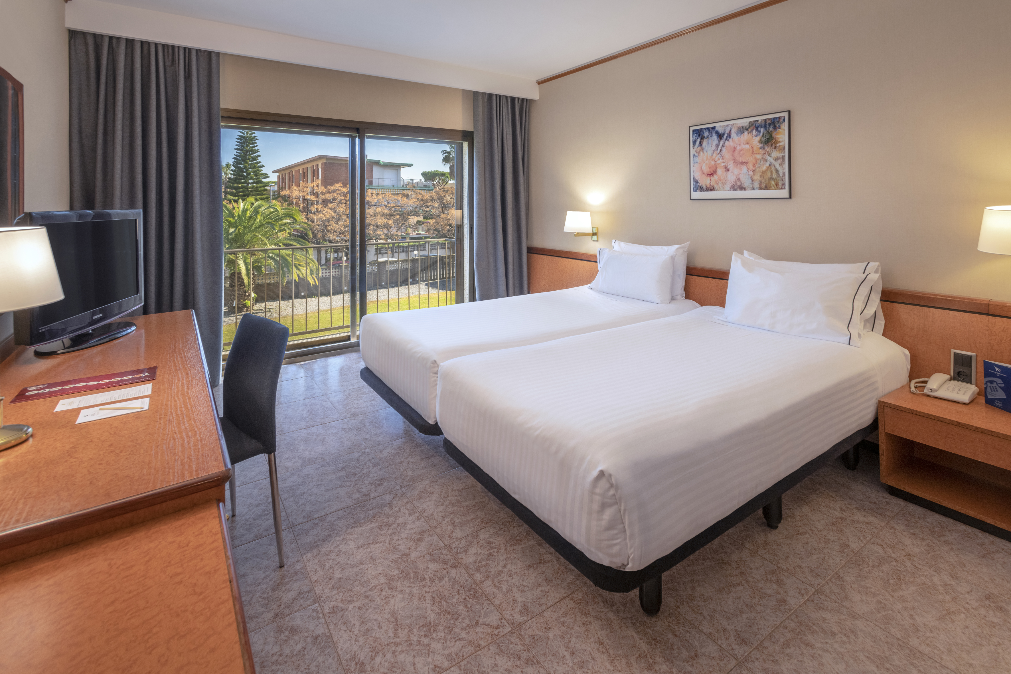 Double or Twin Standard