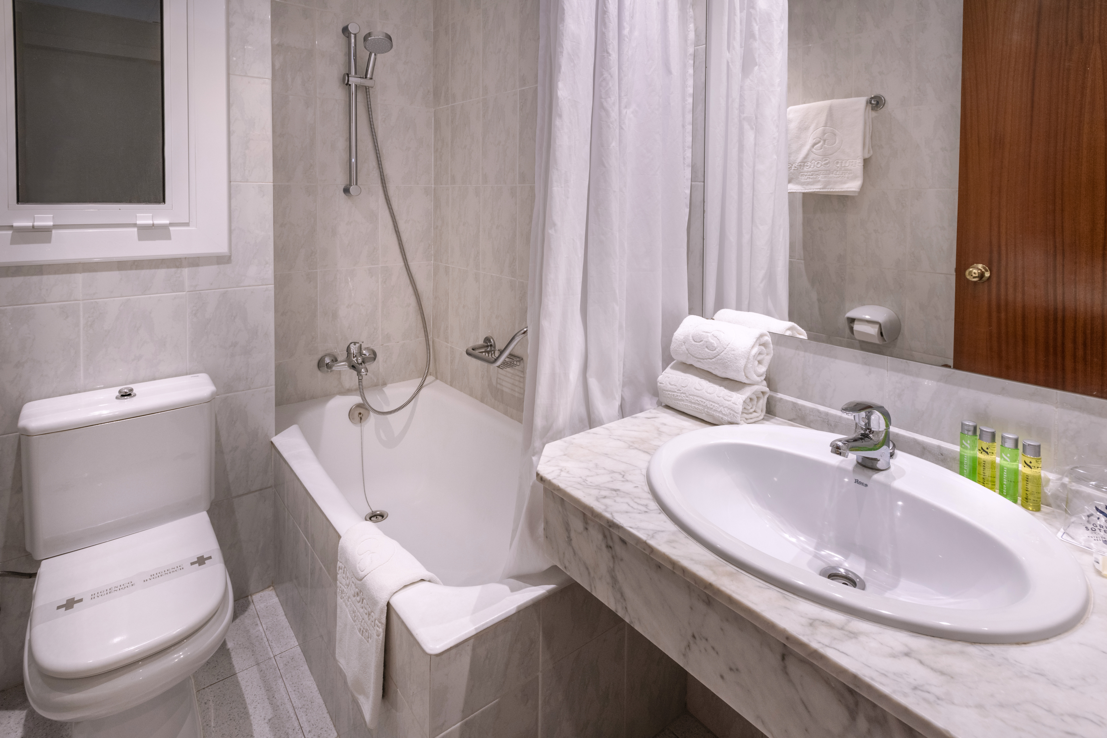 Double or Twin Standard