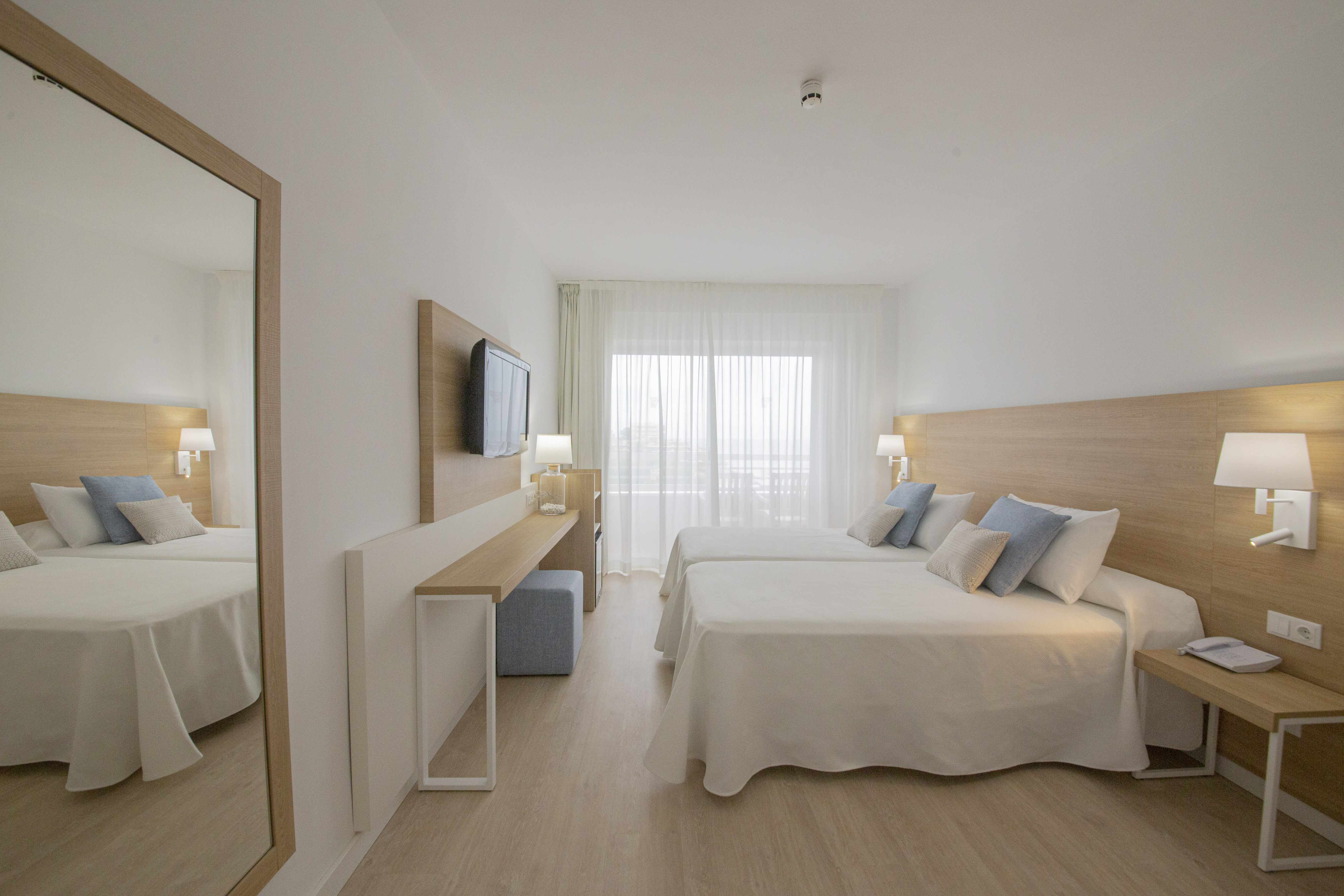 Double or Twin Sea View