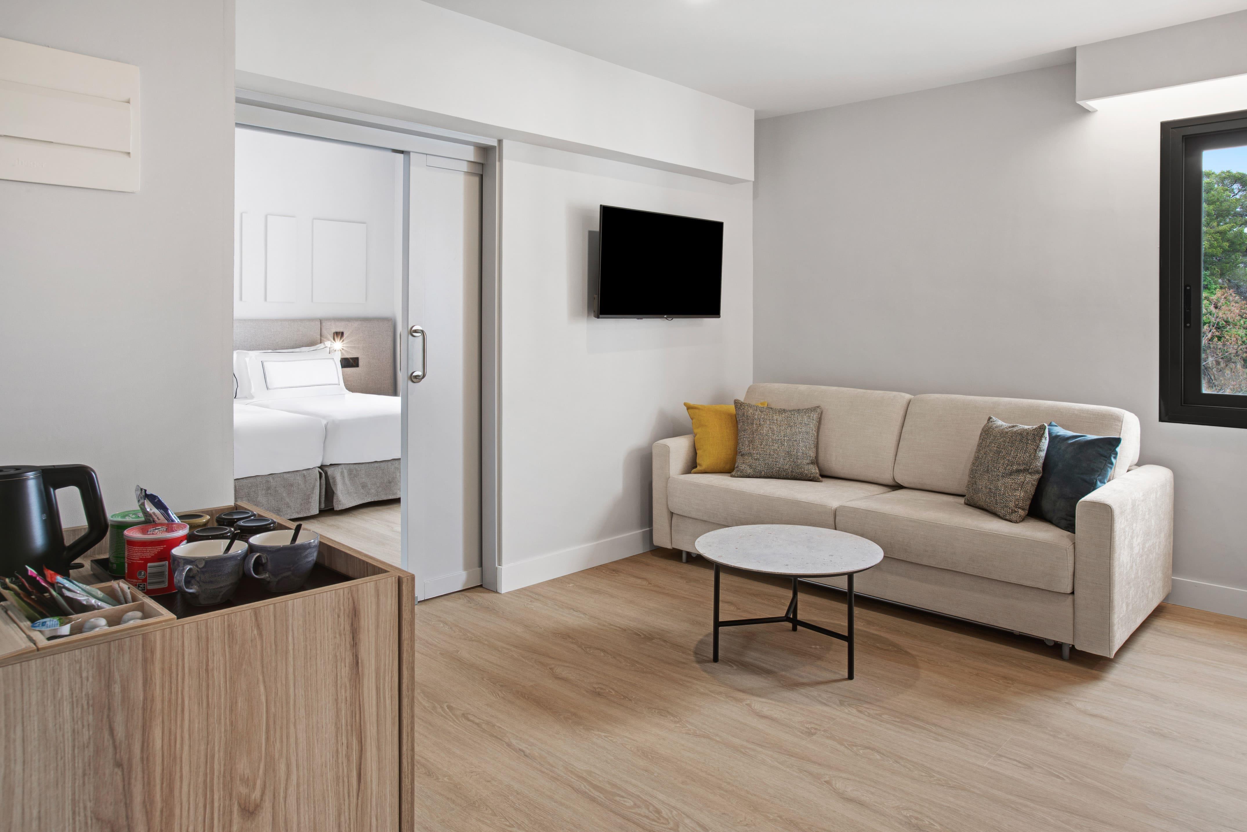 Family Room Guest Room