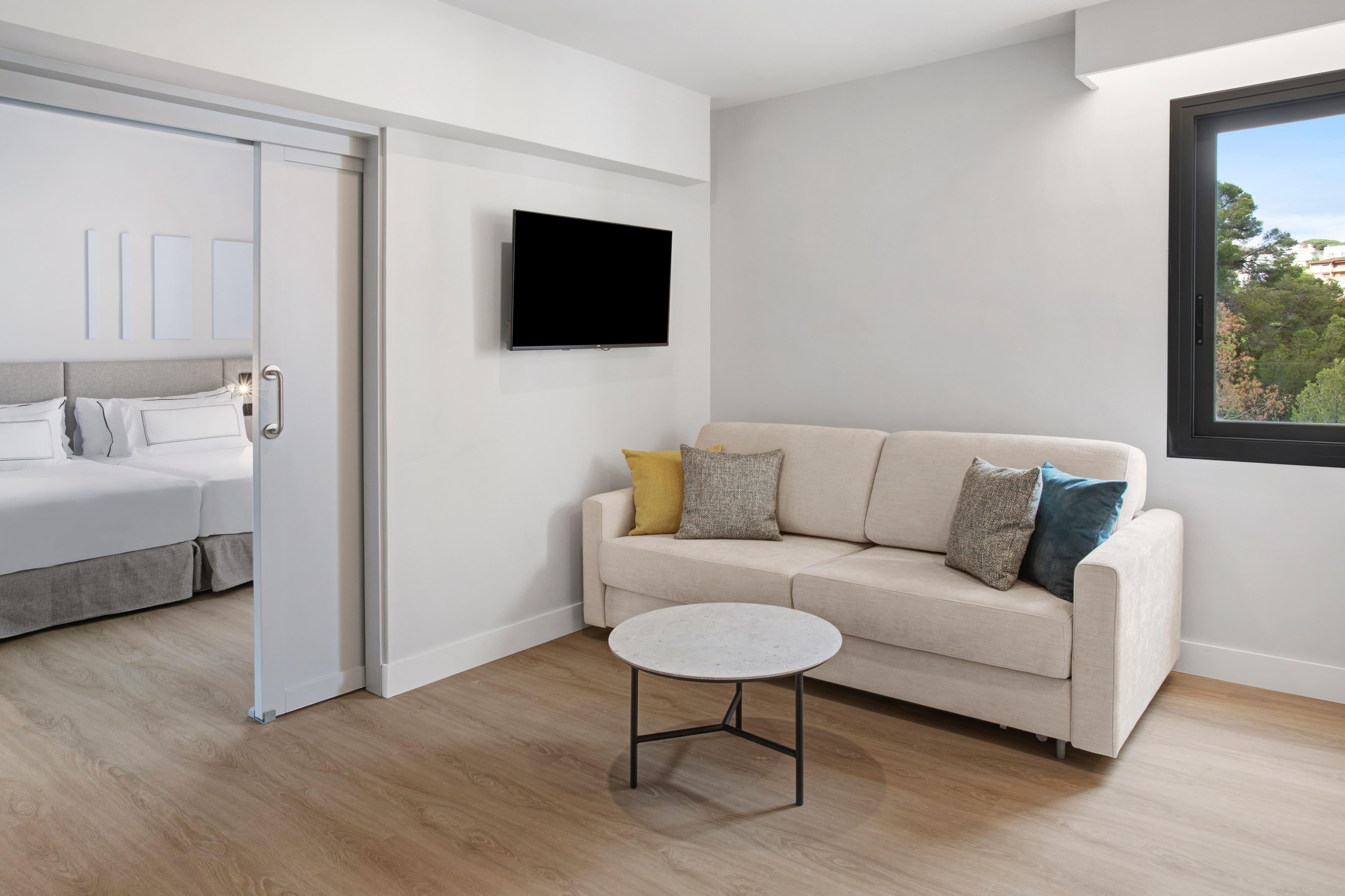 Family Room Guest Room