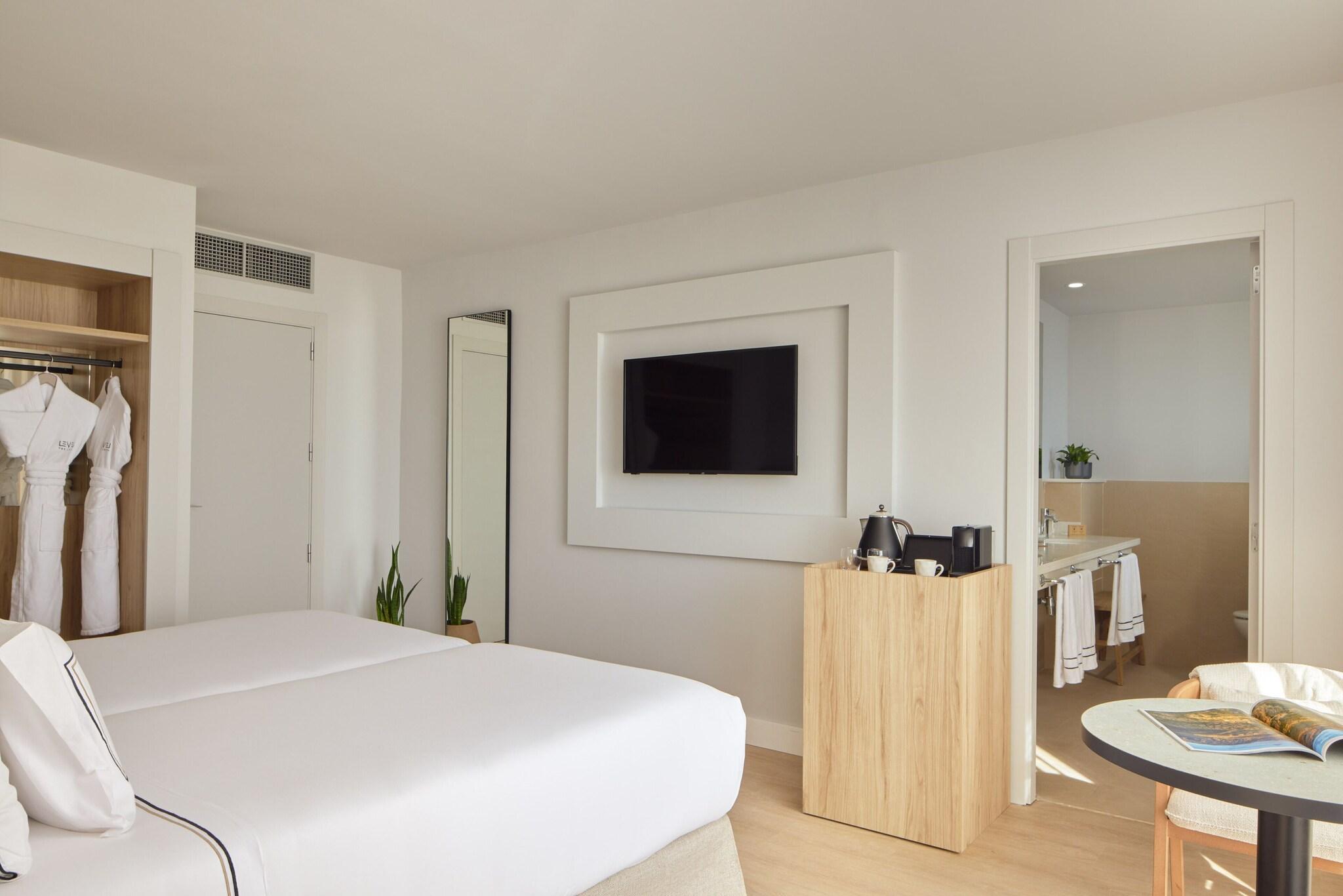 Double or Twin Sea View