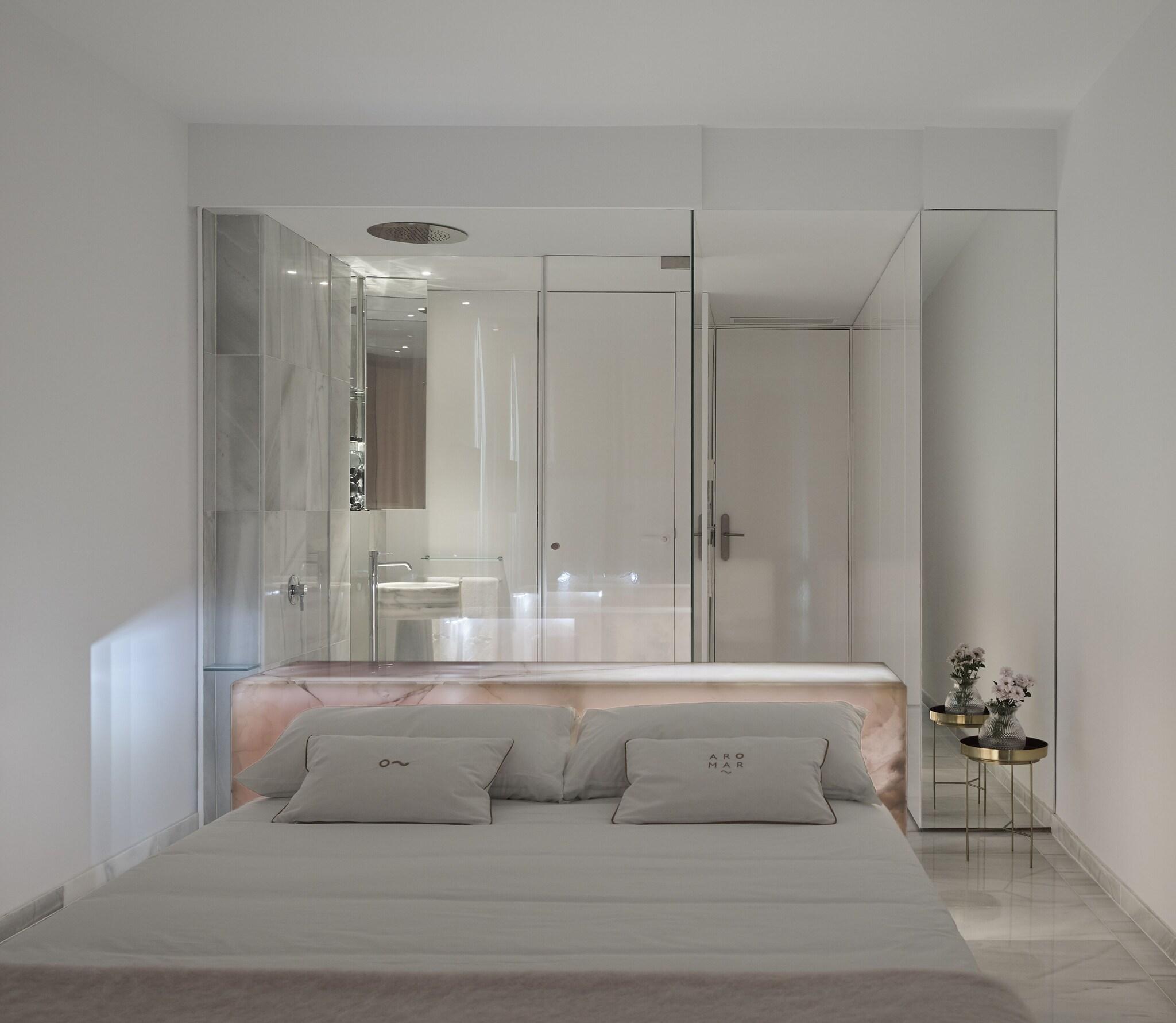 Double Queen Size Bed