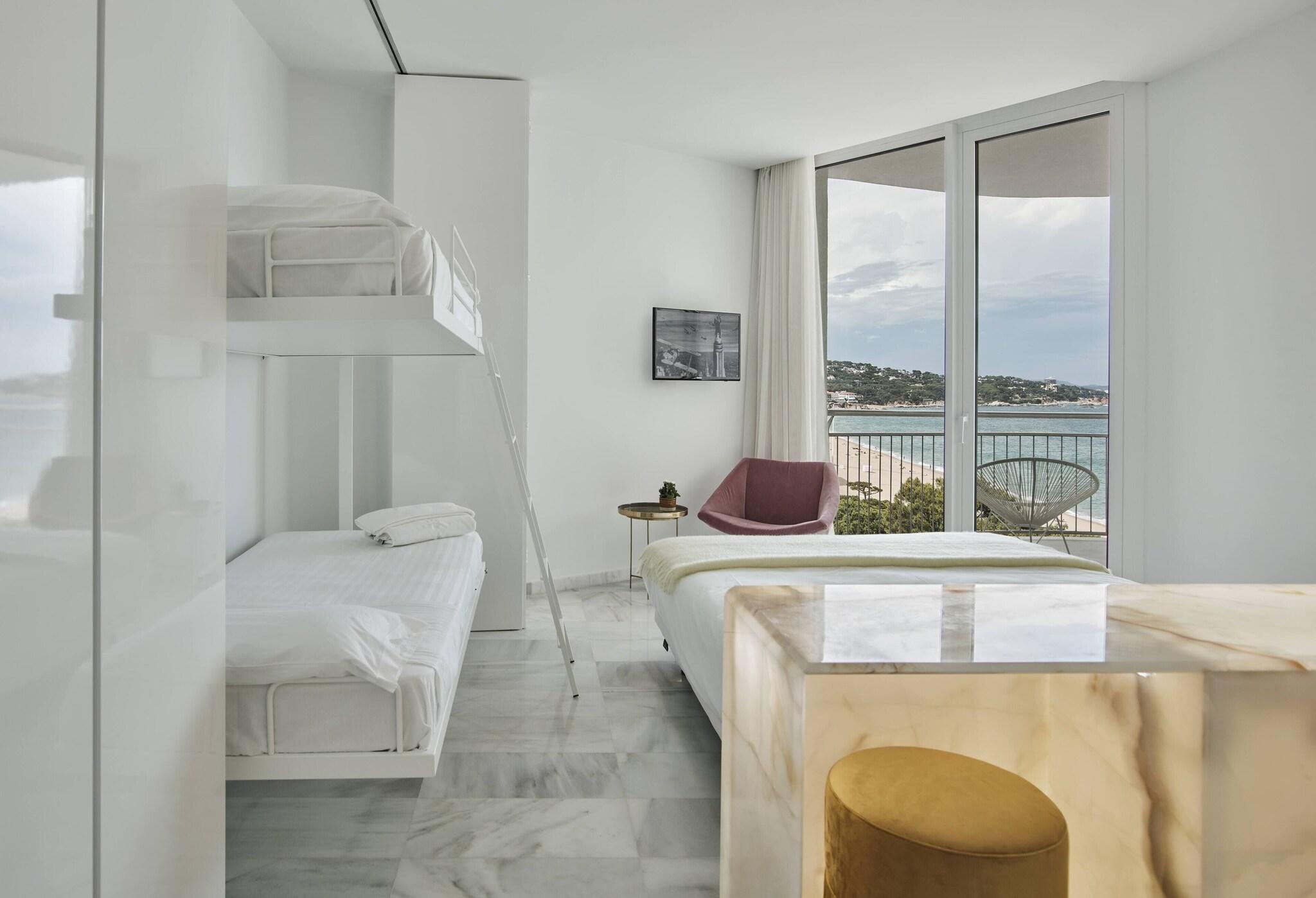 Triple Superior Sea View