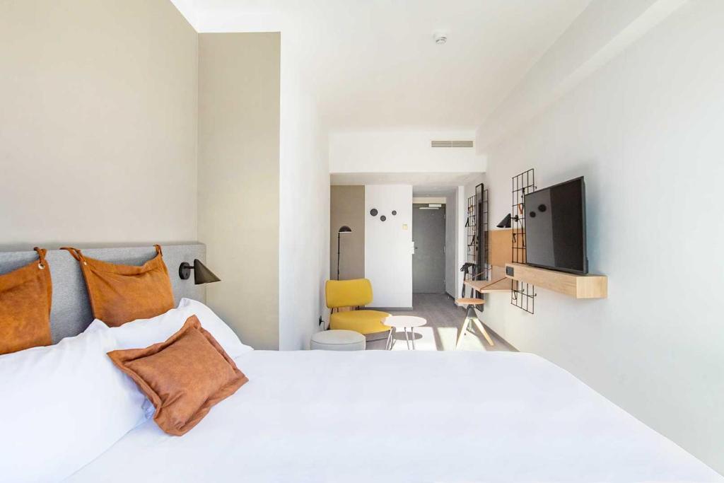 Double or Twin City View