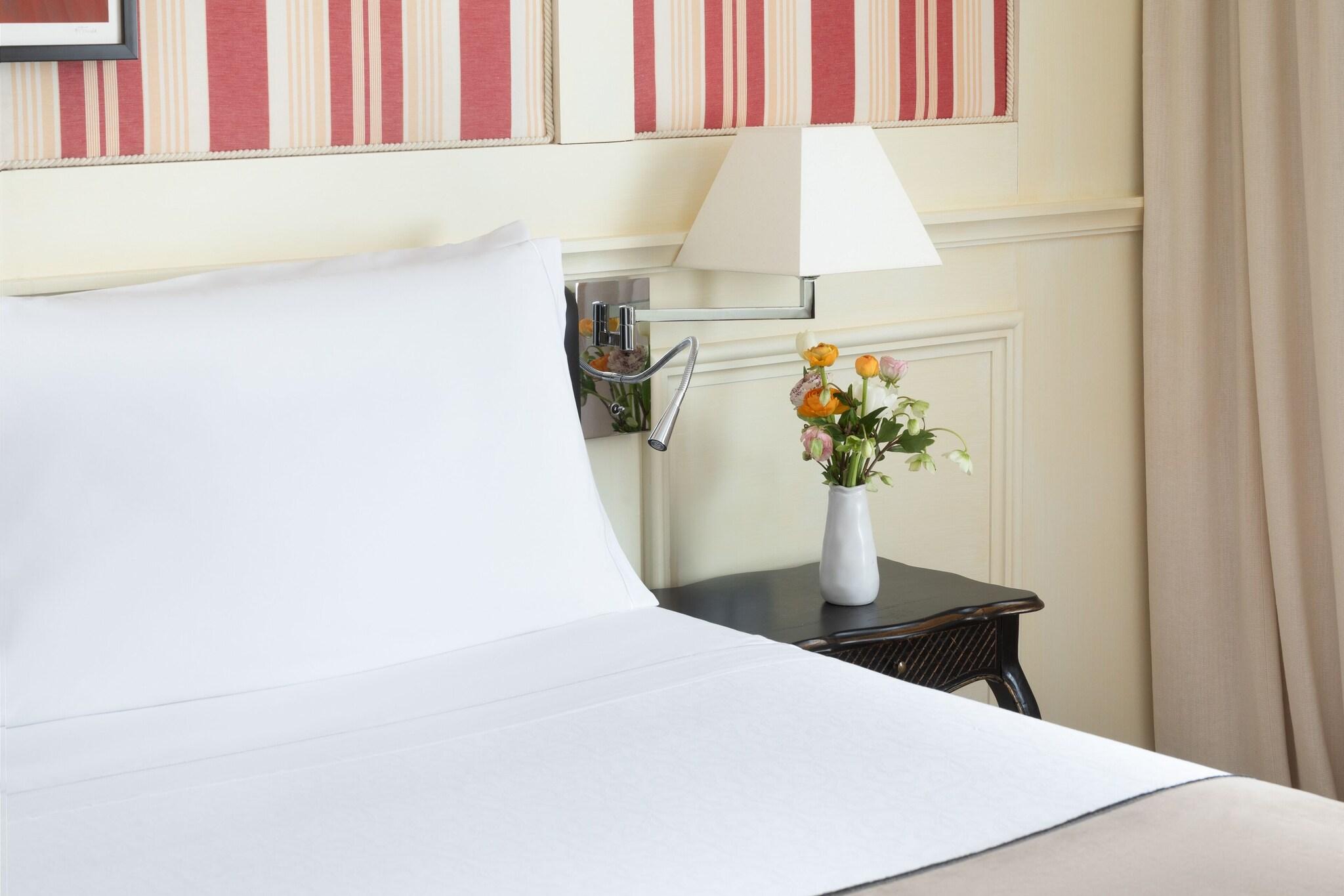 Double Queen Size Bed