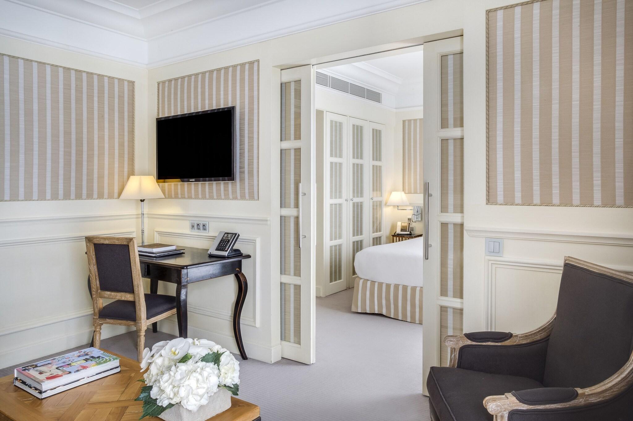 Junior Suite City View King Bed