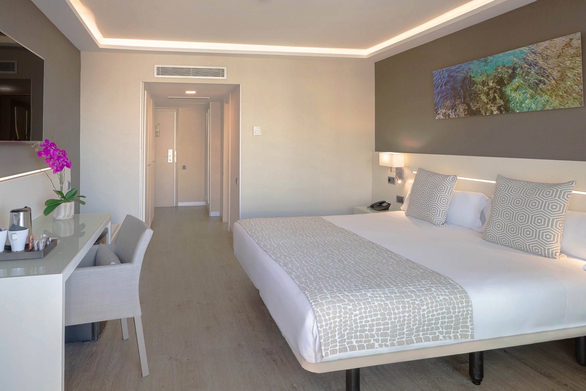 Double or Twin Side Sea View