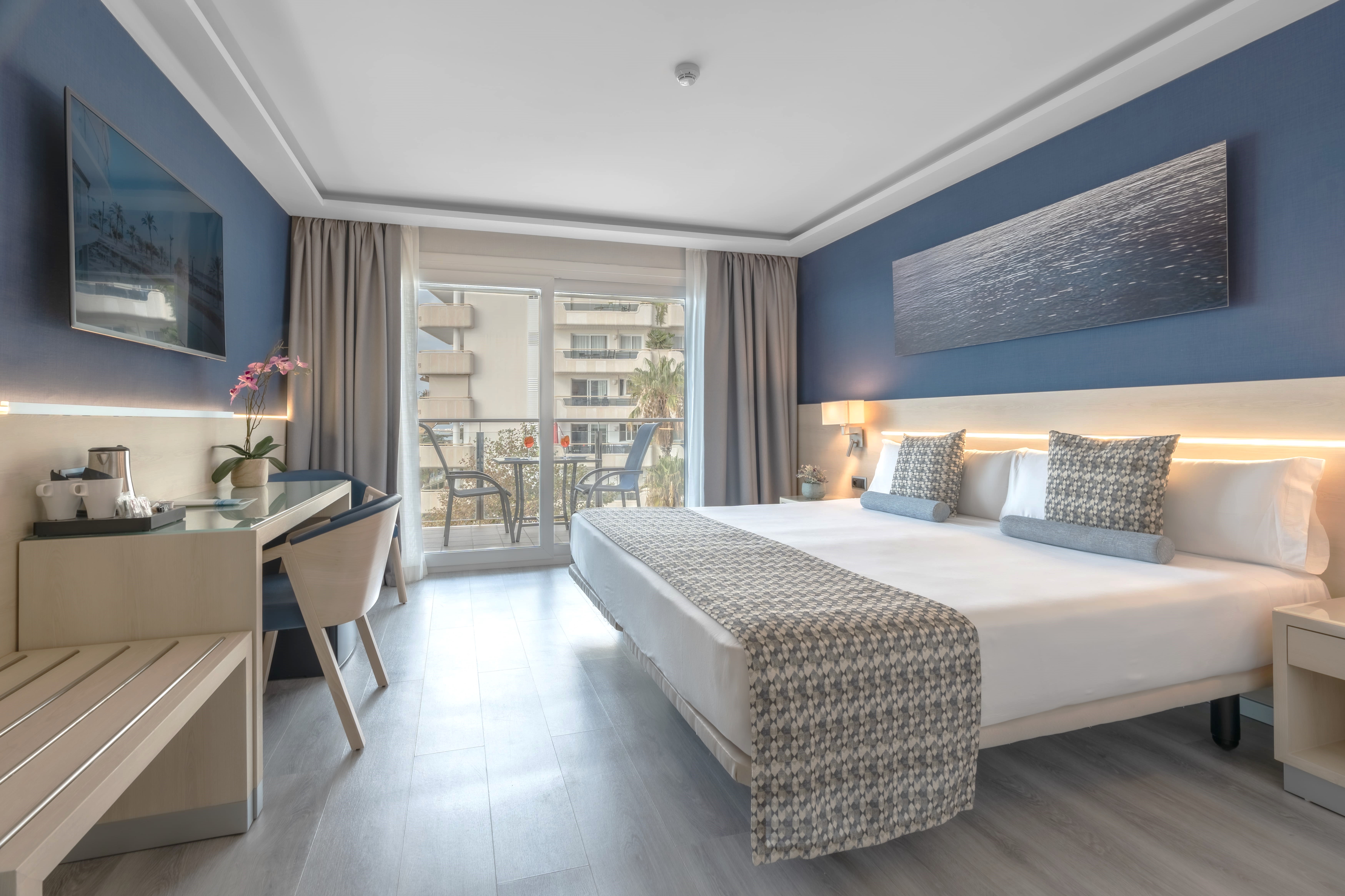 Double or Twin Standard