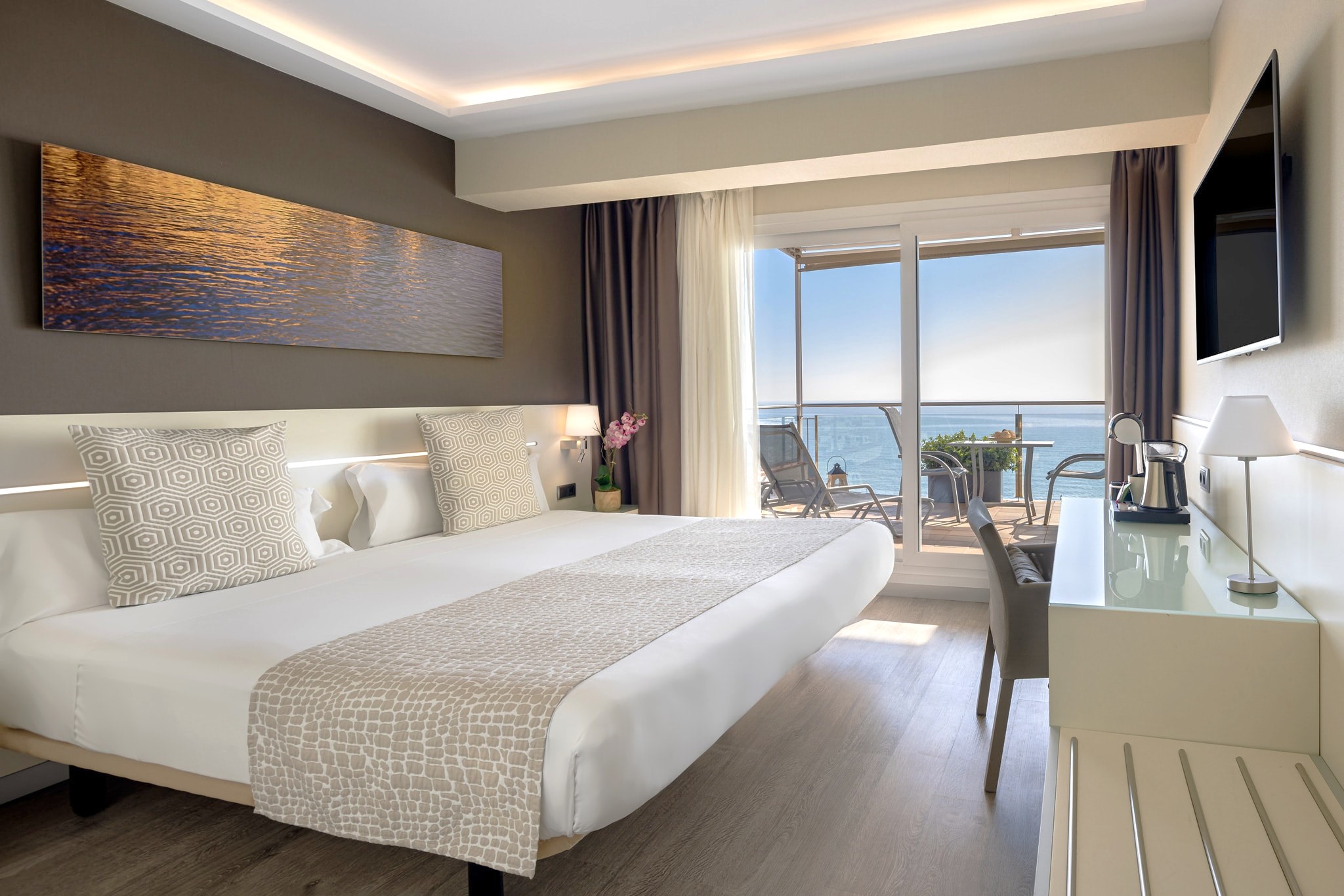 Double Single Superior