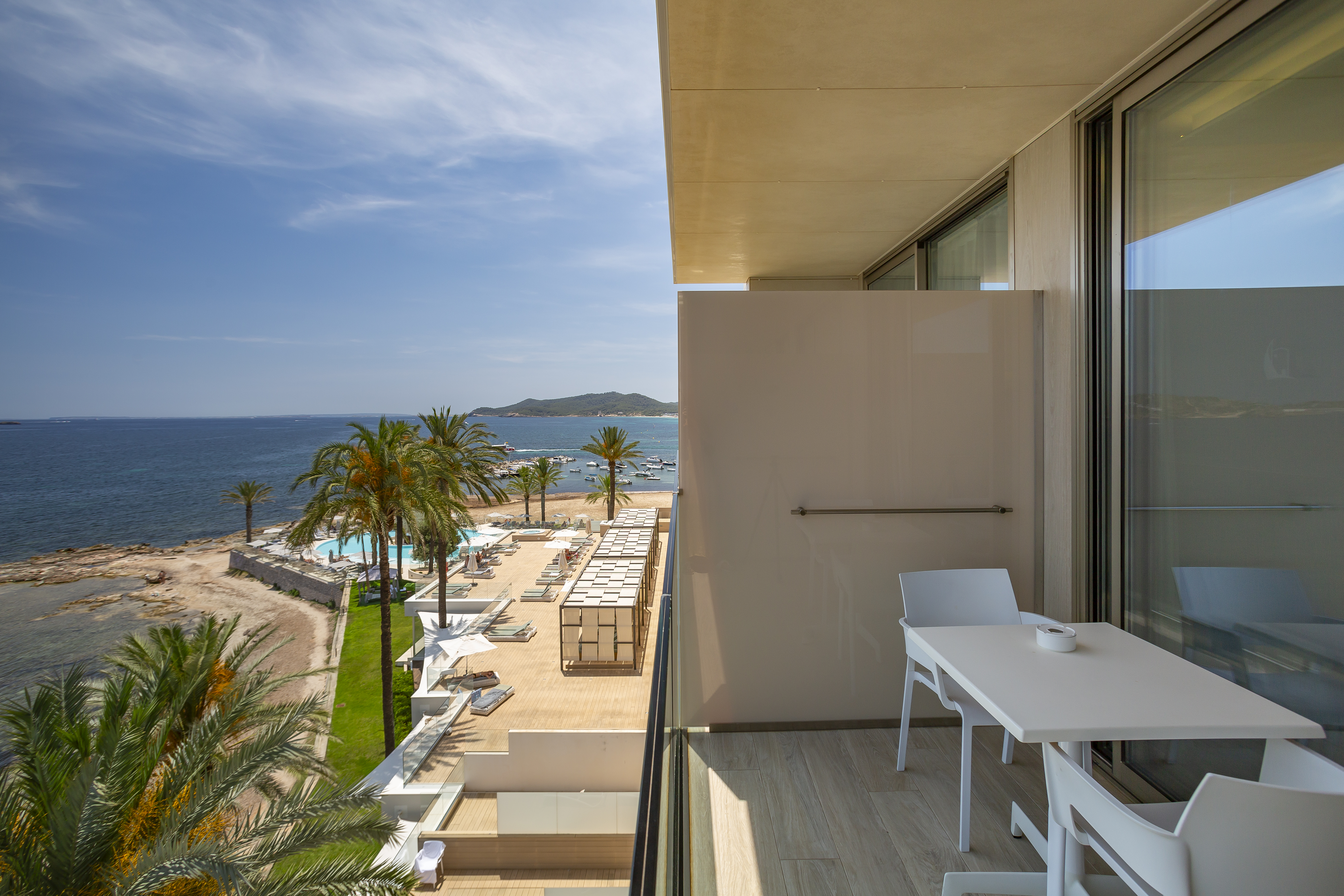 Double or Twin Sea View with Air Conditioning