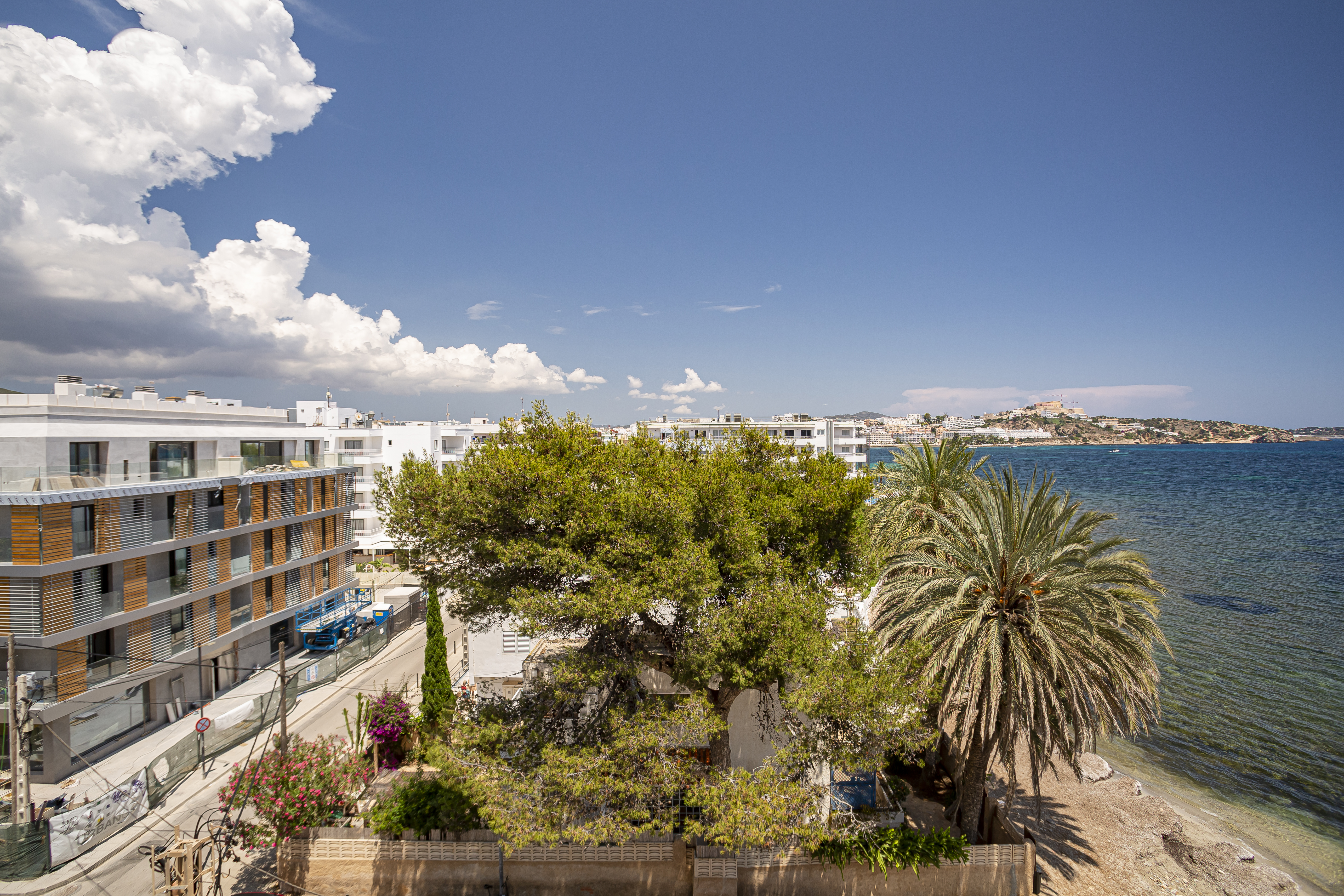 Double or Twin Capacity 1