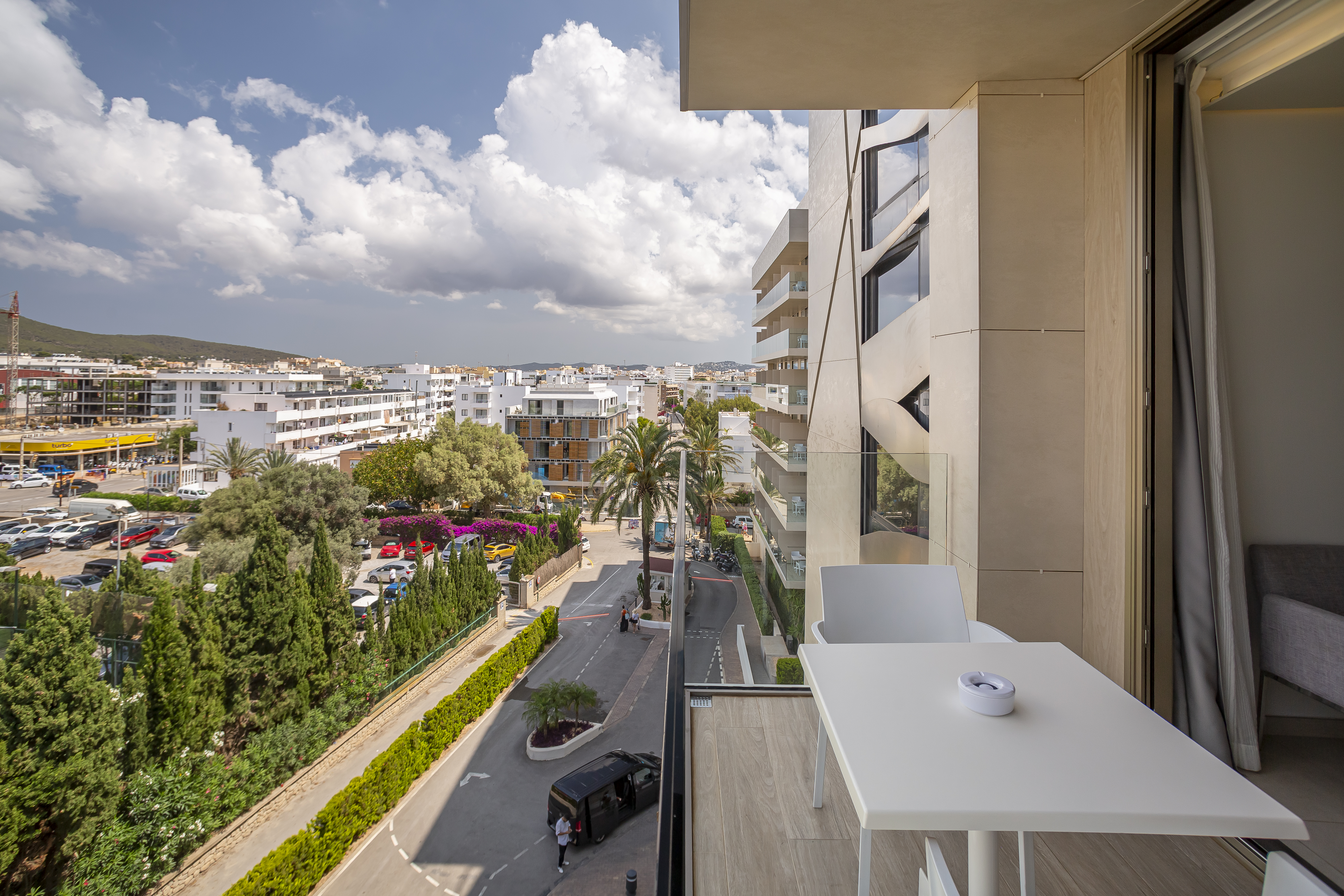 Double or Twin Mountain View