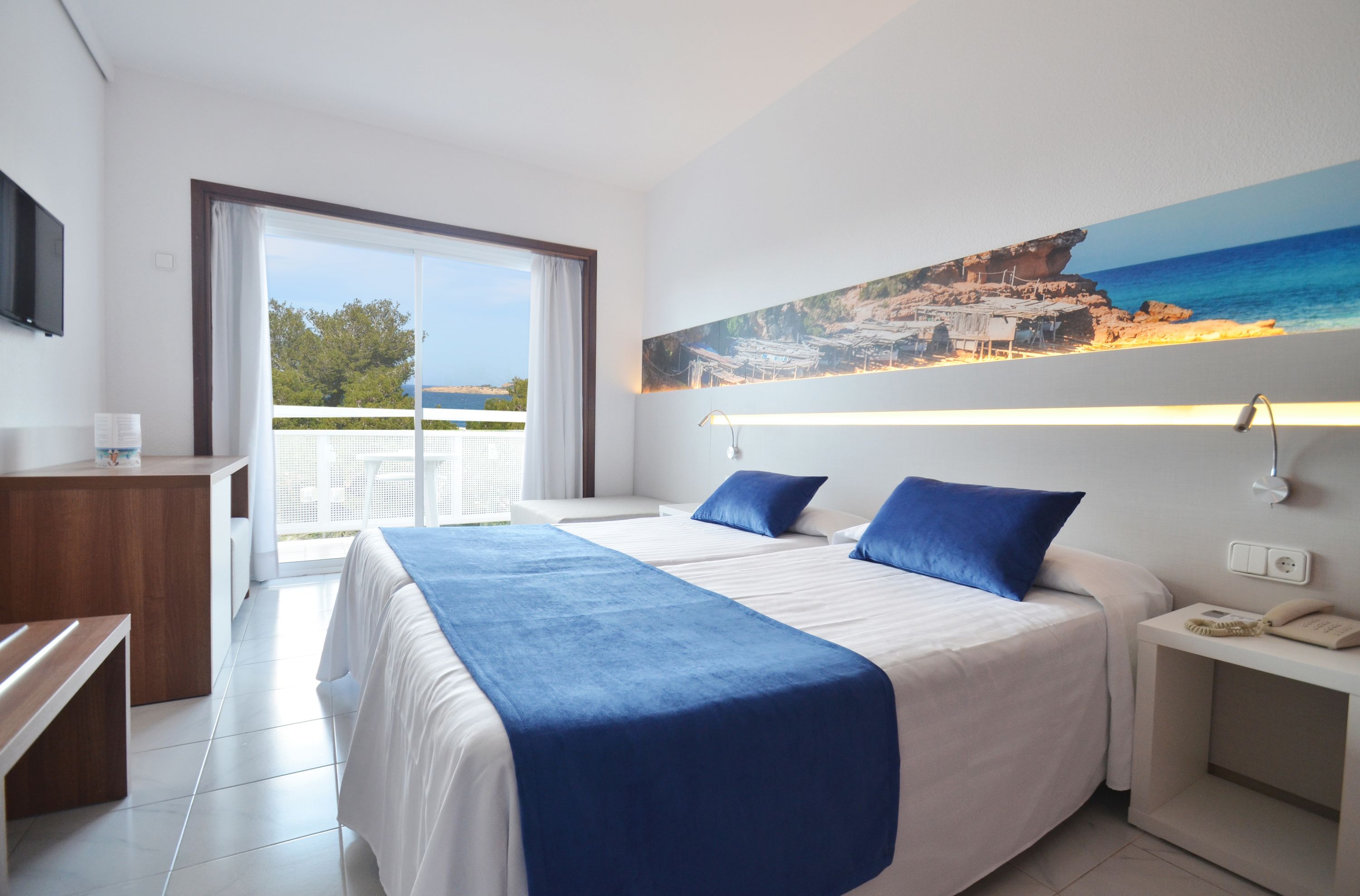 Double or Twin Sea View