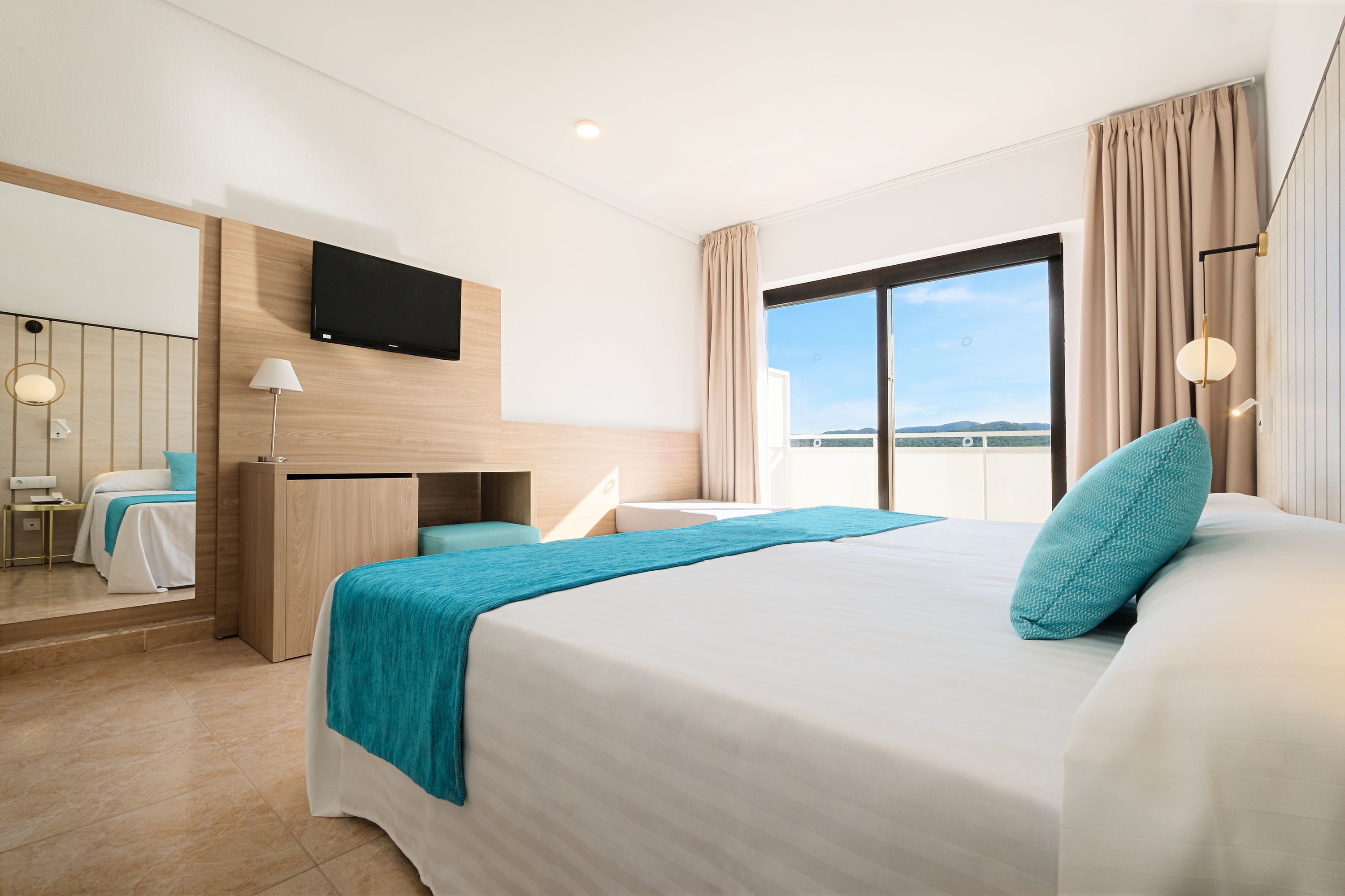 Double or Twin Sea View