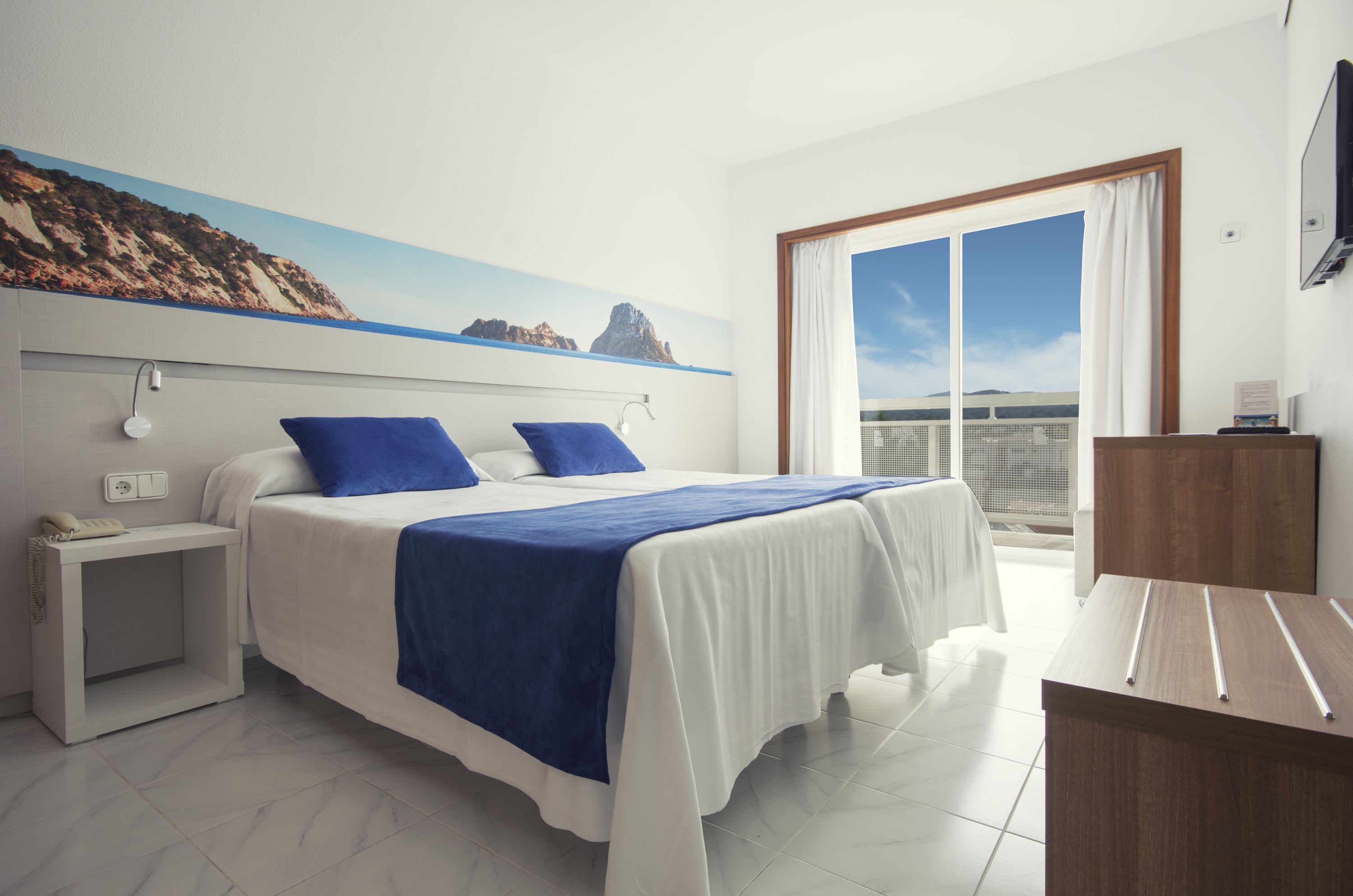 Double or Twin Sea View