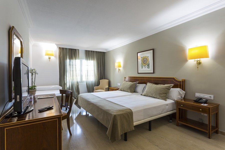 Double or Twin Standard