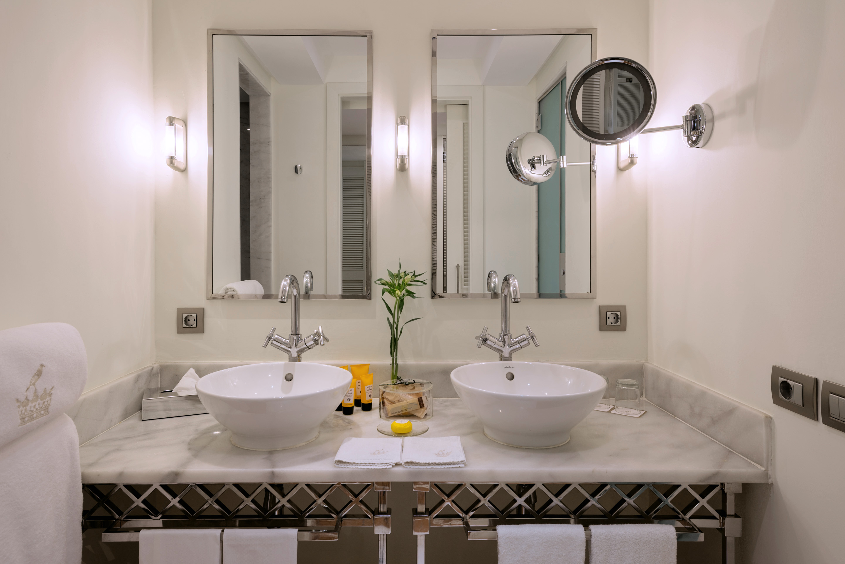 Double or Twin Standard