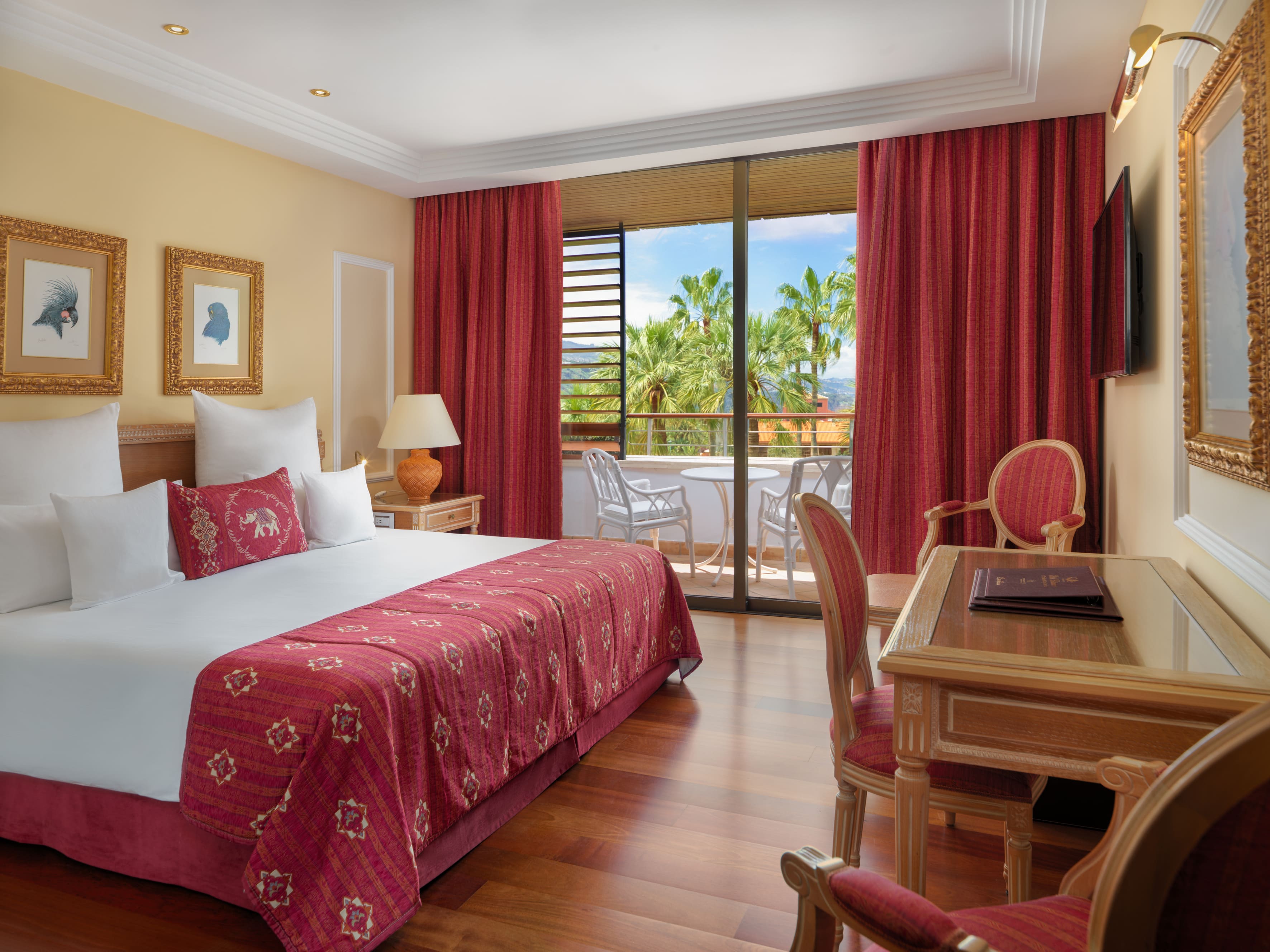 Double Deluxe with Views