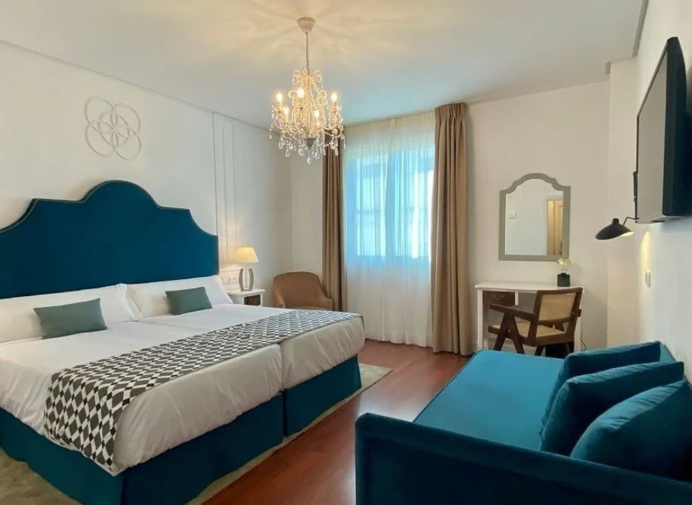 Double or Twin Capacity 3