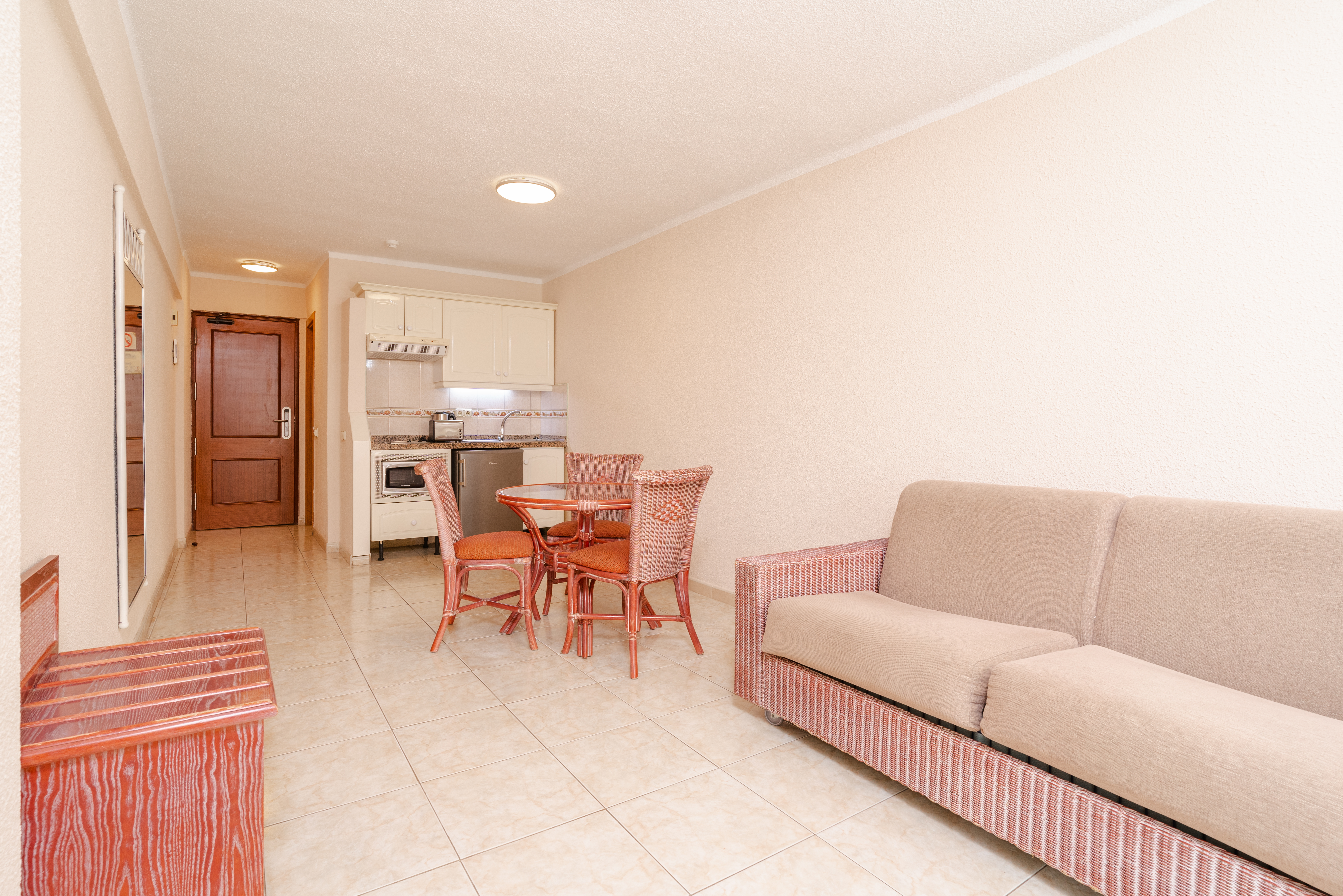 Apartment Capacity 4