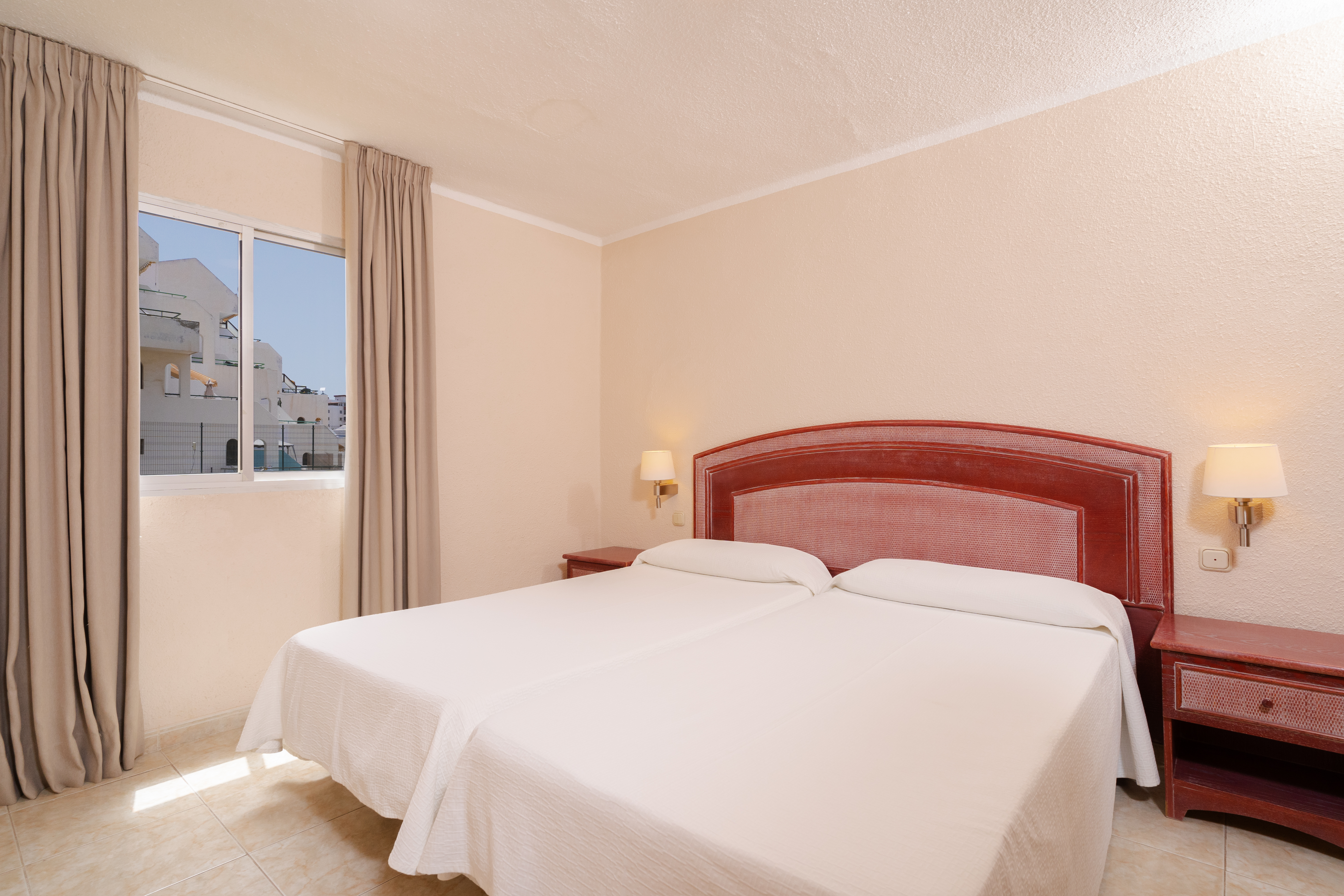 Apartment Capacity 4