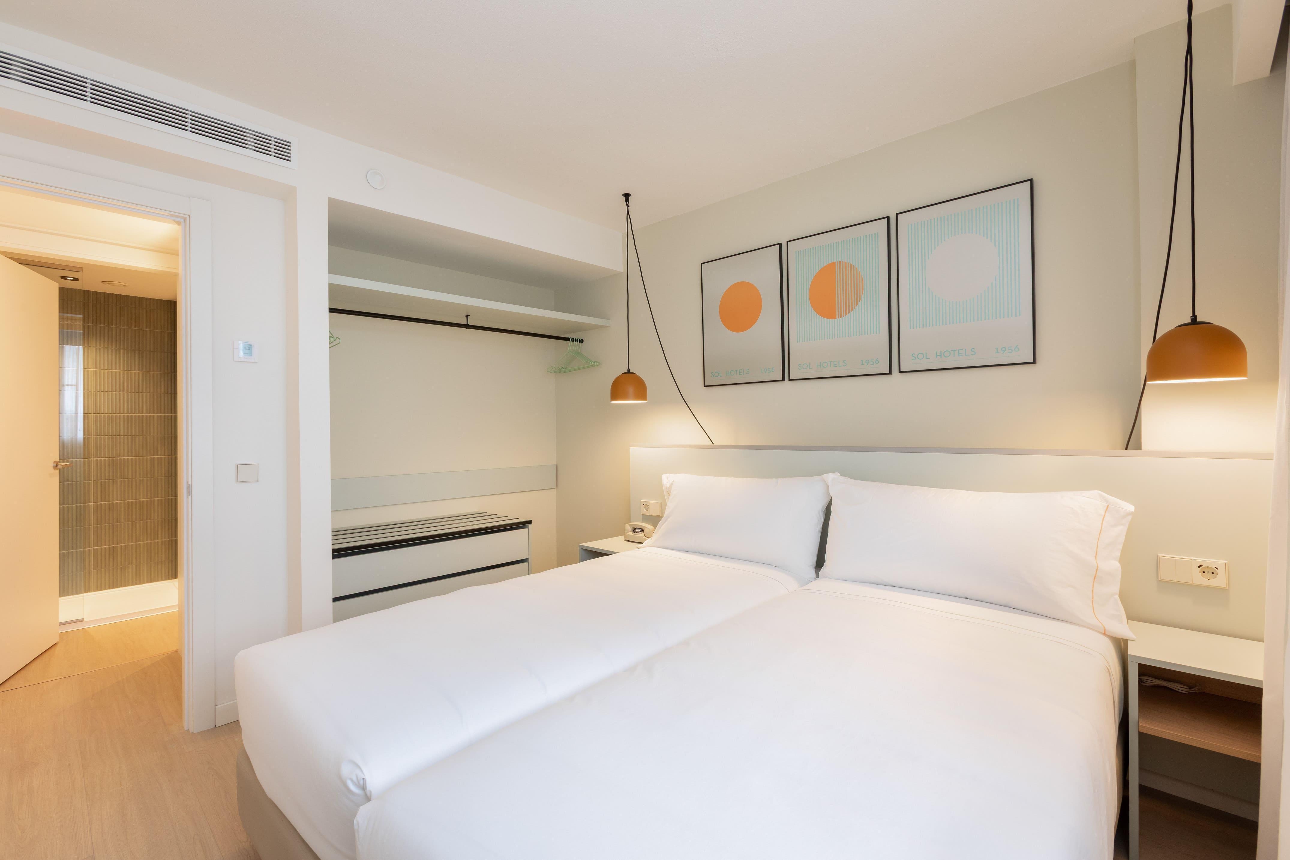 Double or Twin Guest Room