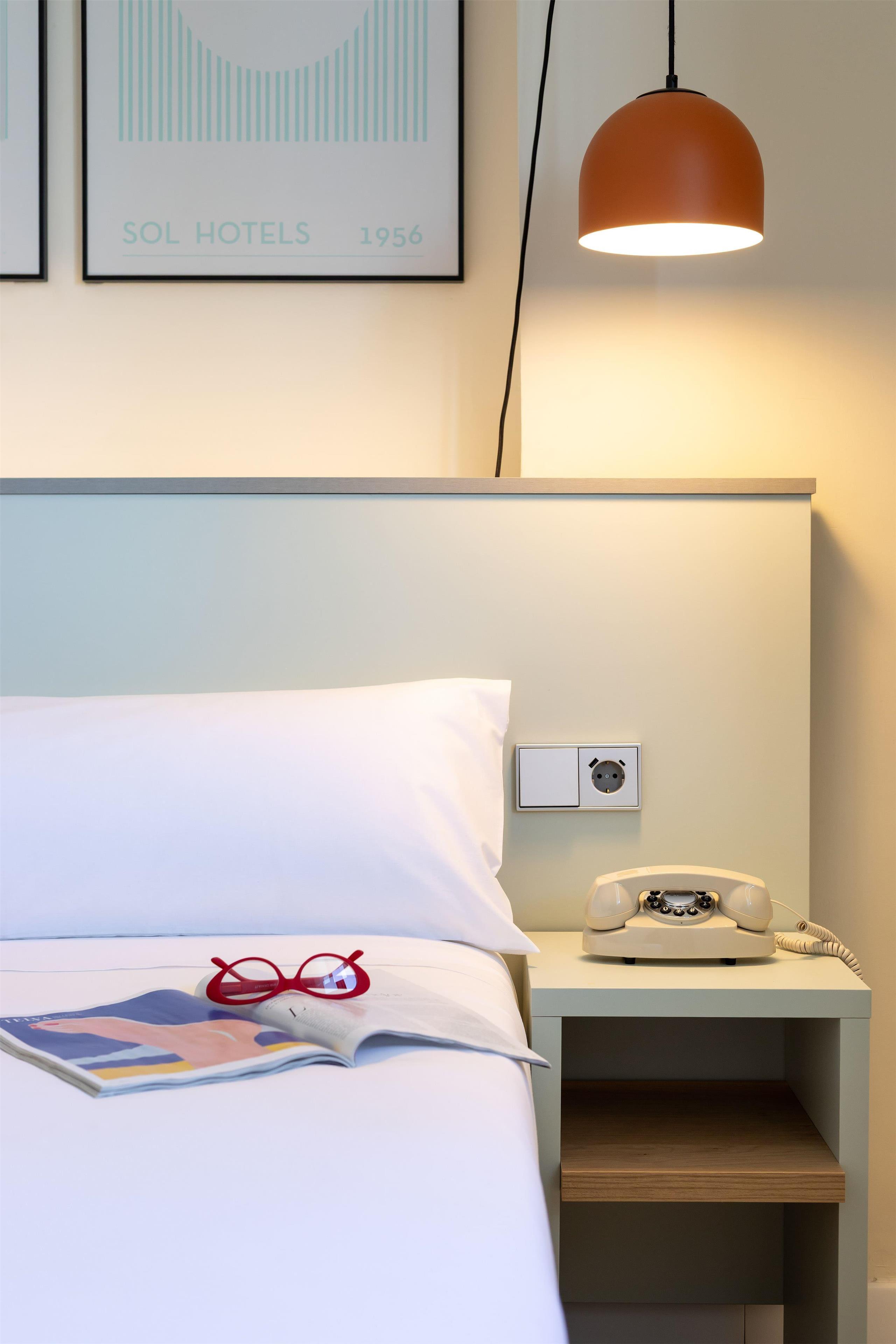 Double or Twin Standard