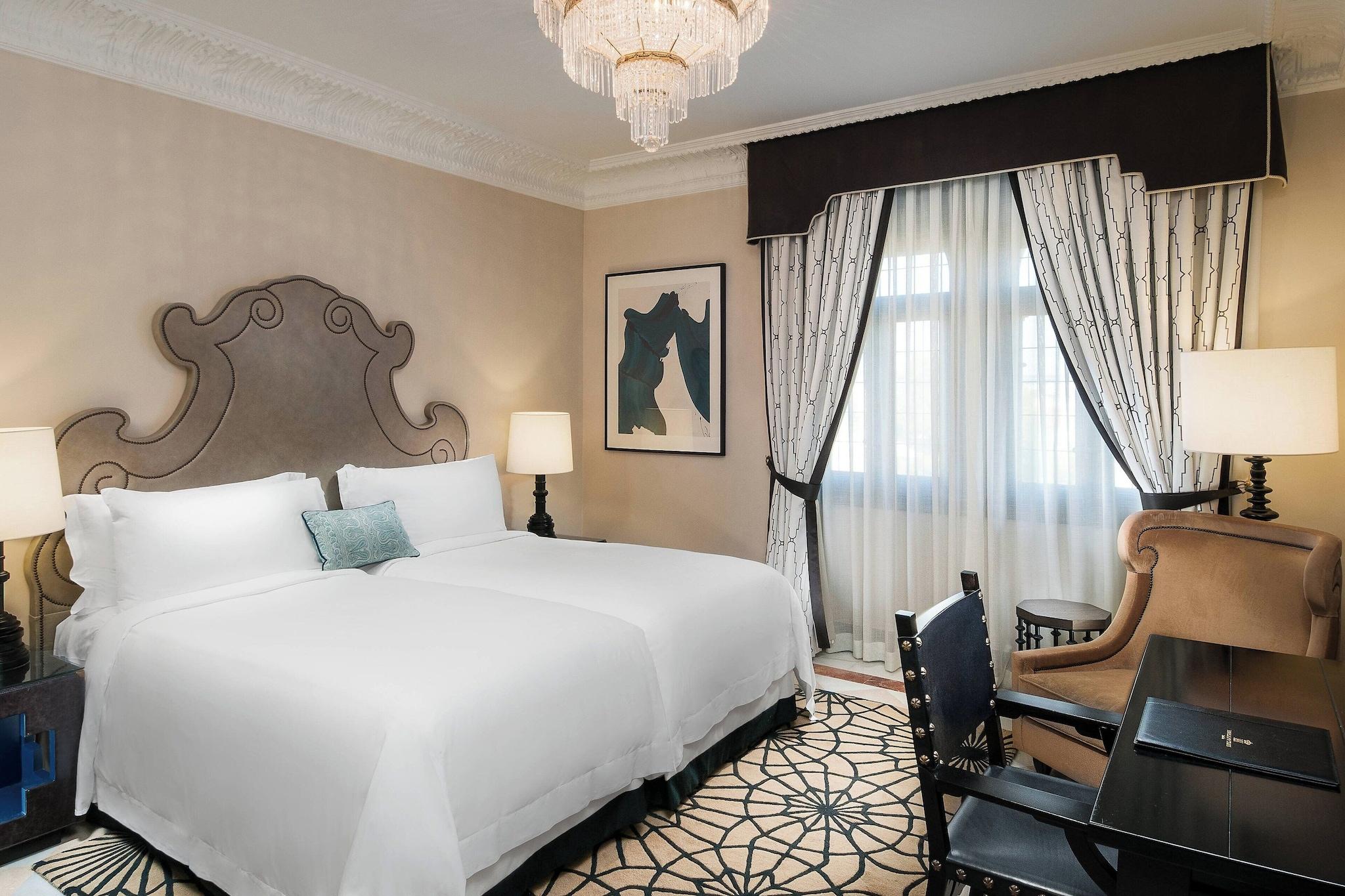 Double Deluxe King Bed