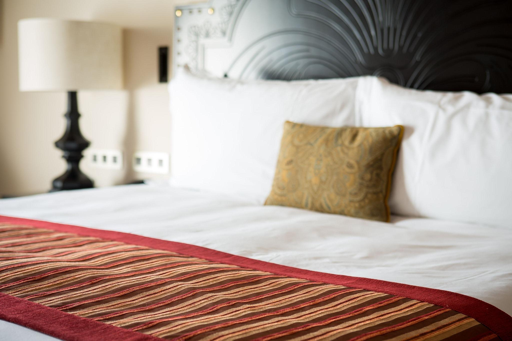 Double Deluxe King Bed