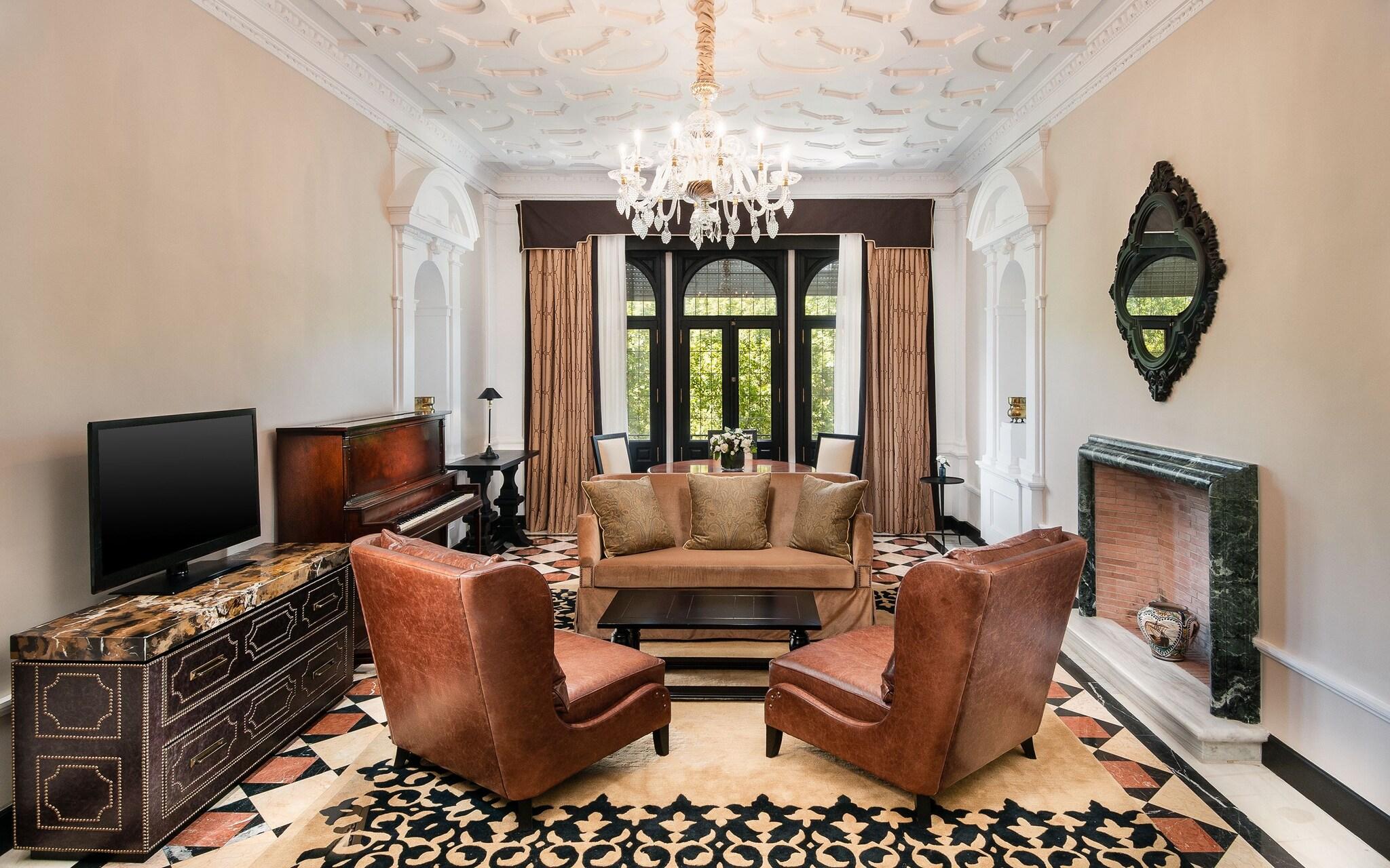 Suite Executive King Bed