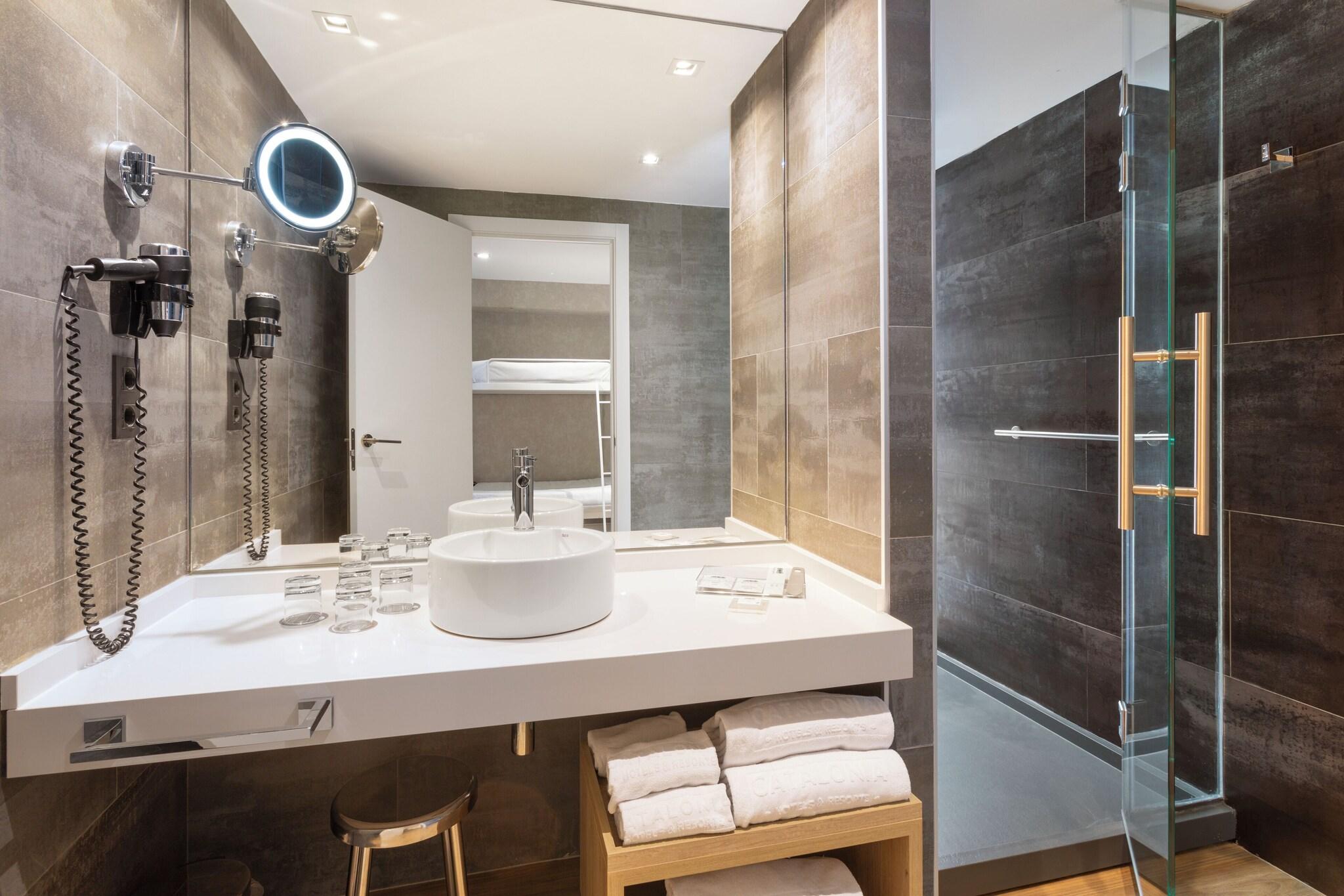 Family Room Queen Size Bed