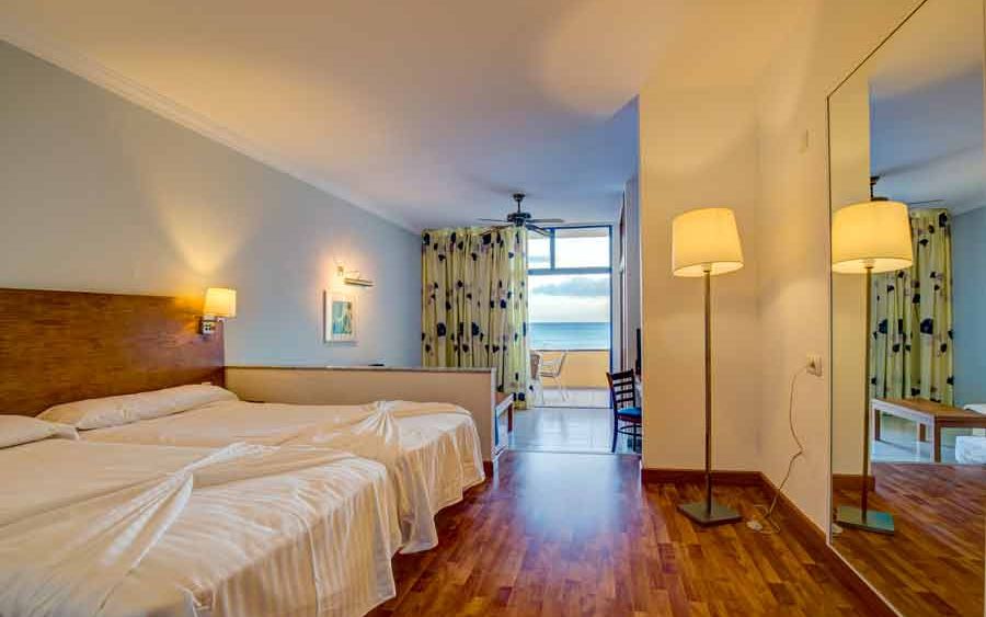 Double or Twin Side Sea View