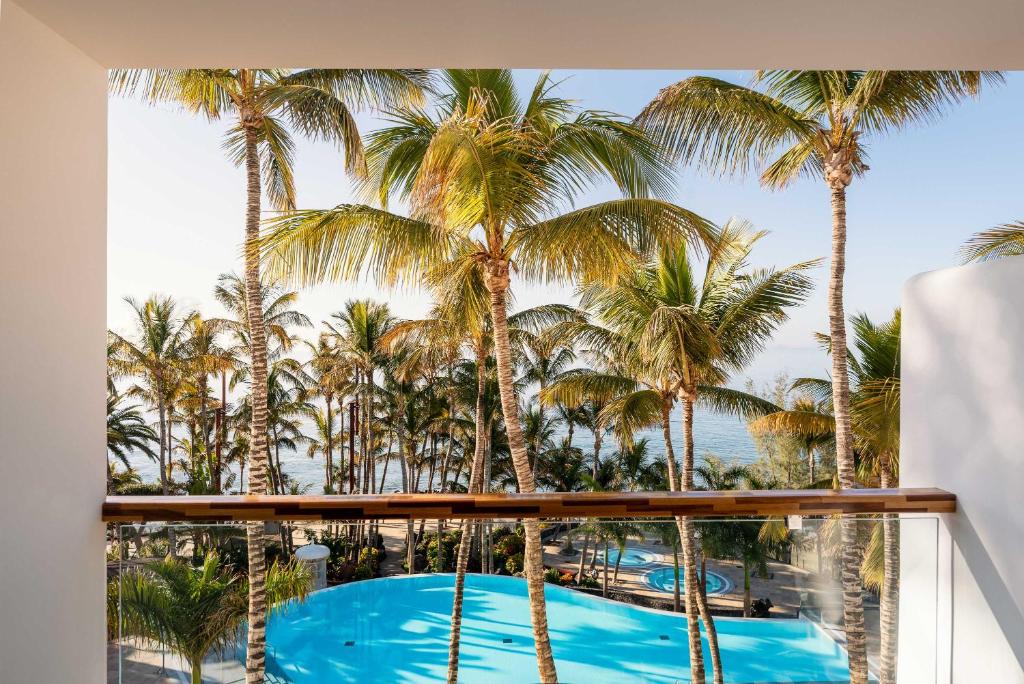 Double Single Sea View