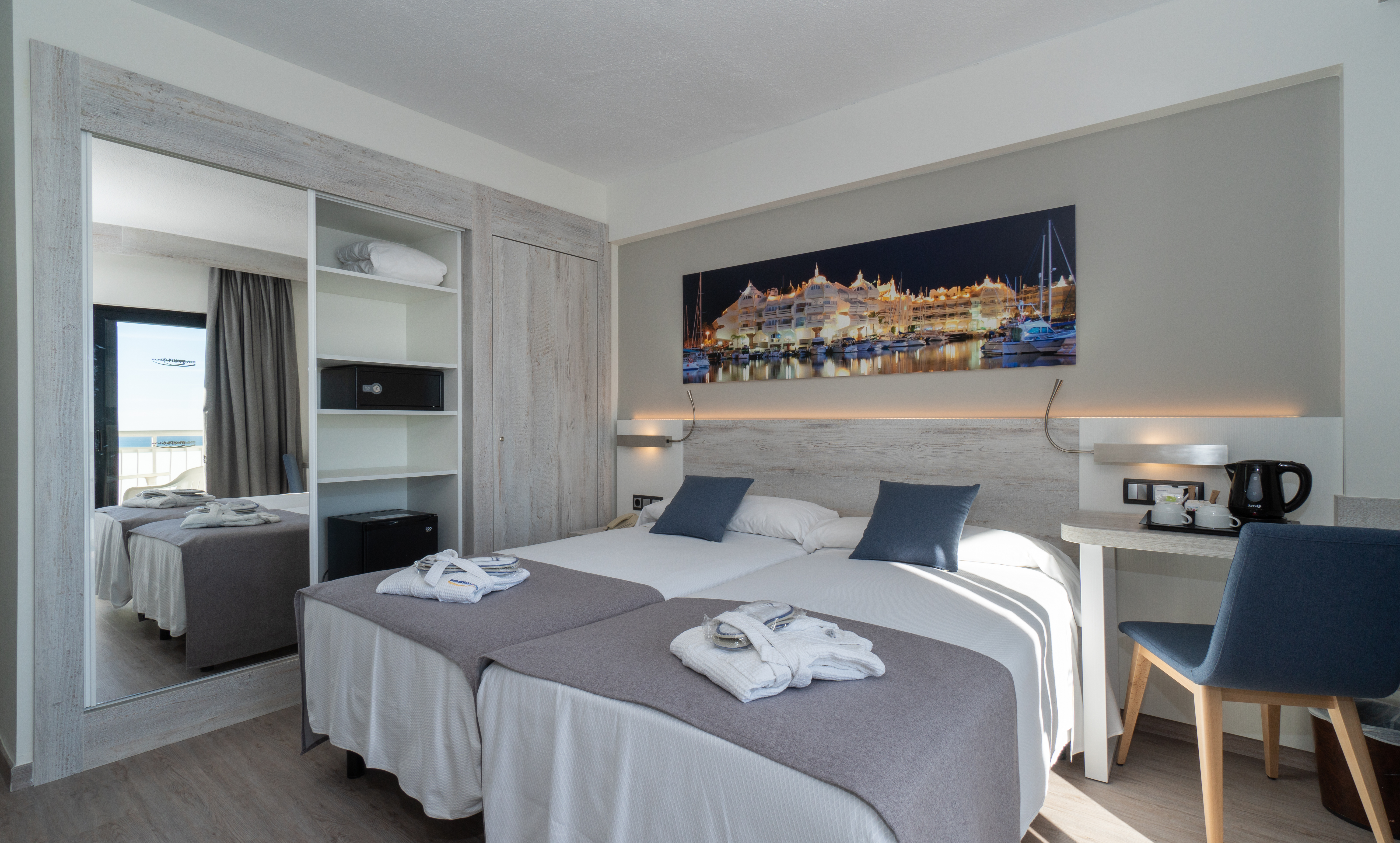 Double or Twin Superior Sea View