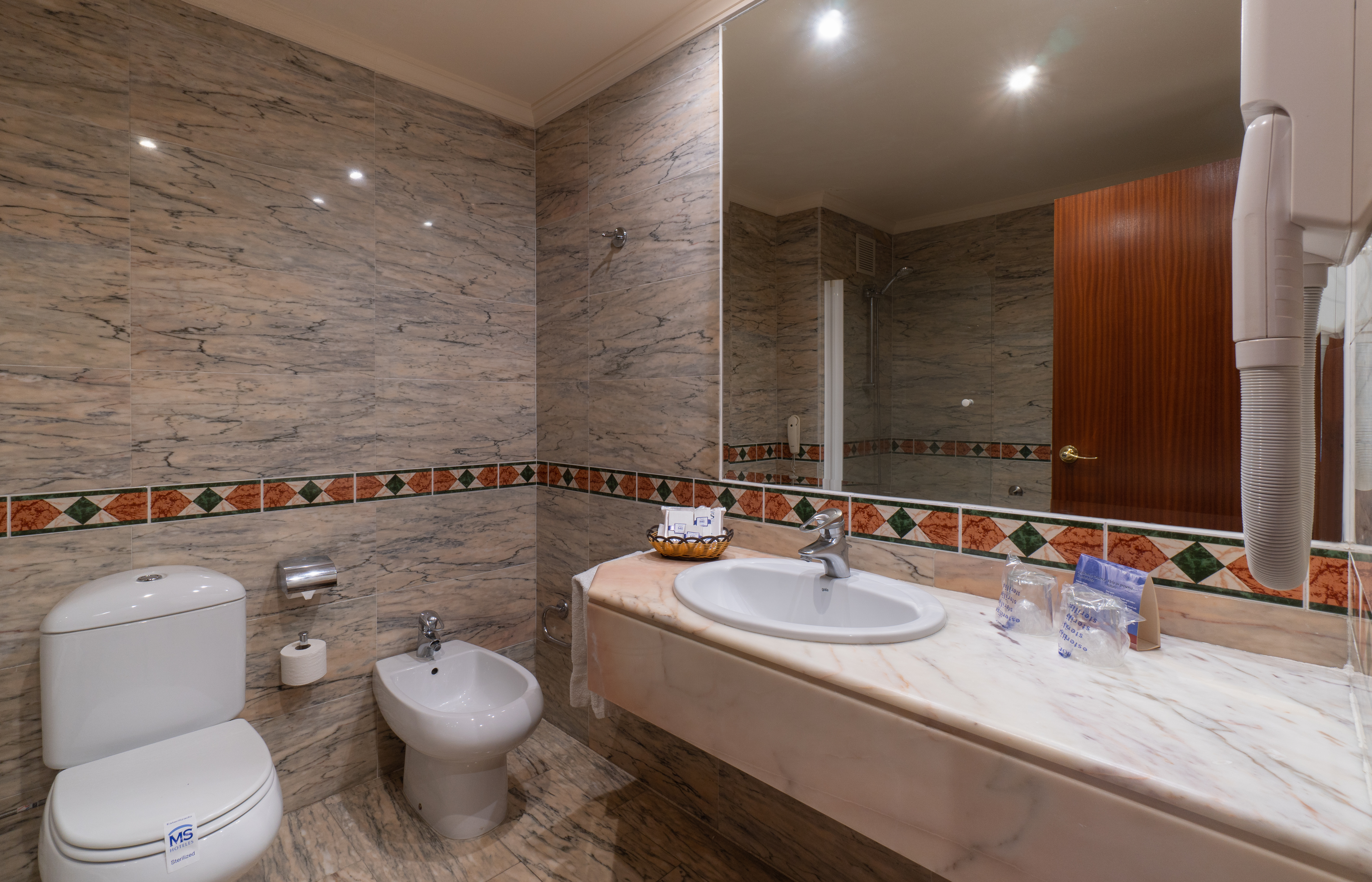 Double or Twin Side Sea View